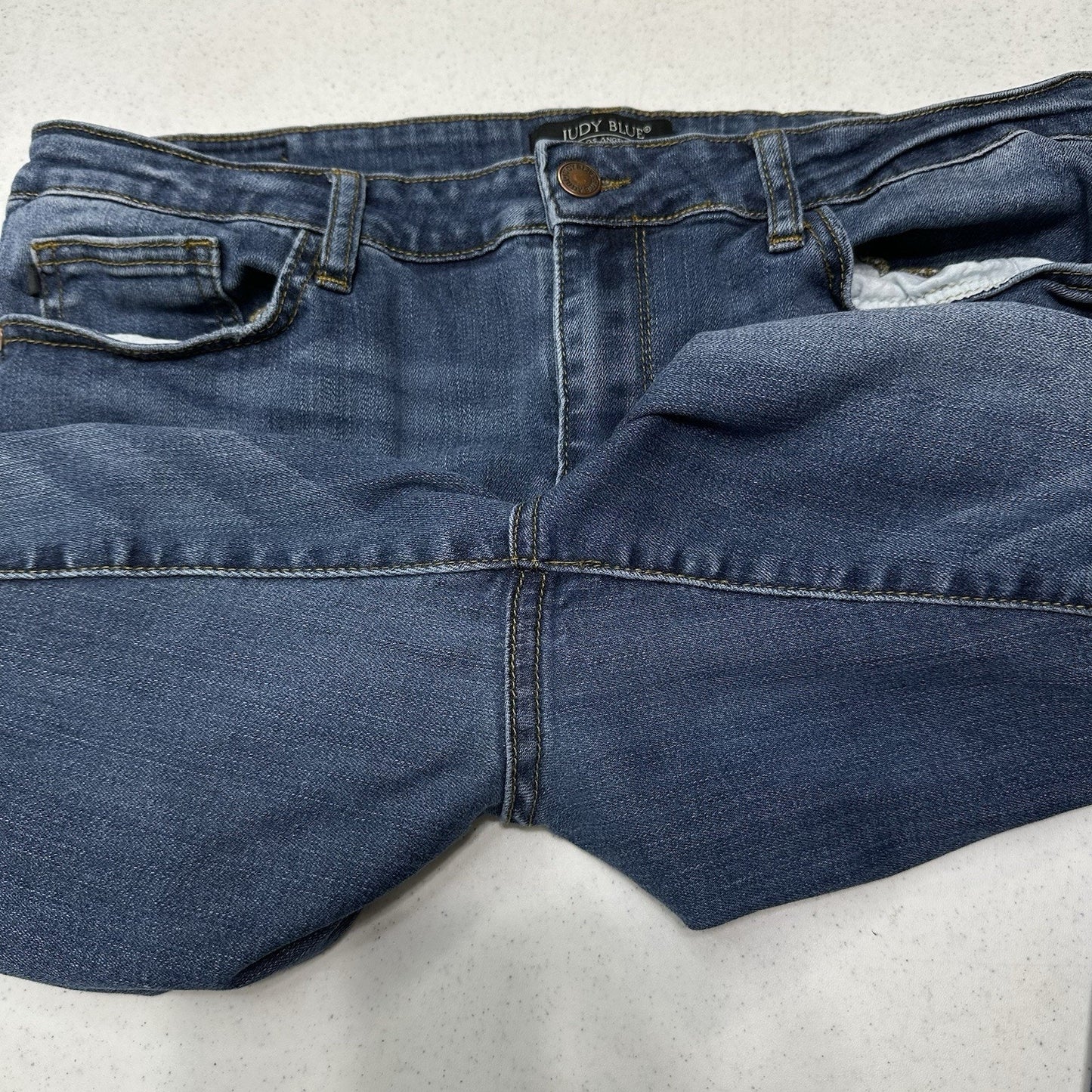 Judy Blue Jeans Womens 32 Relaxed Fit Tapered Leg Blue Stretch Denim Distressed