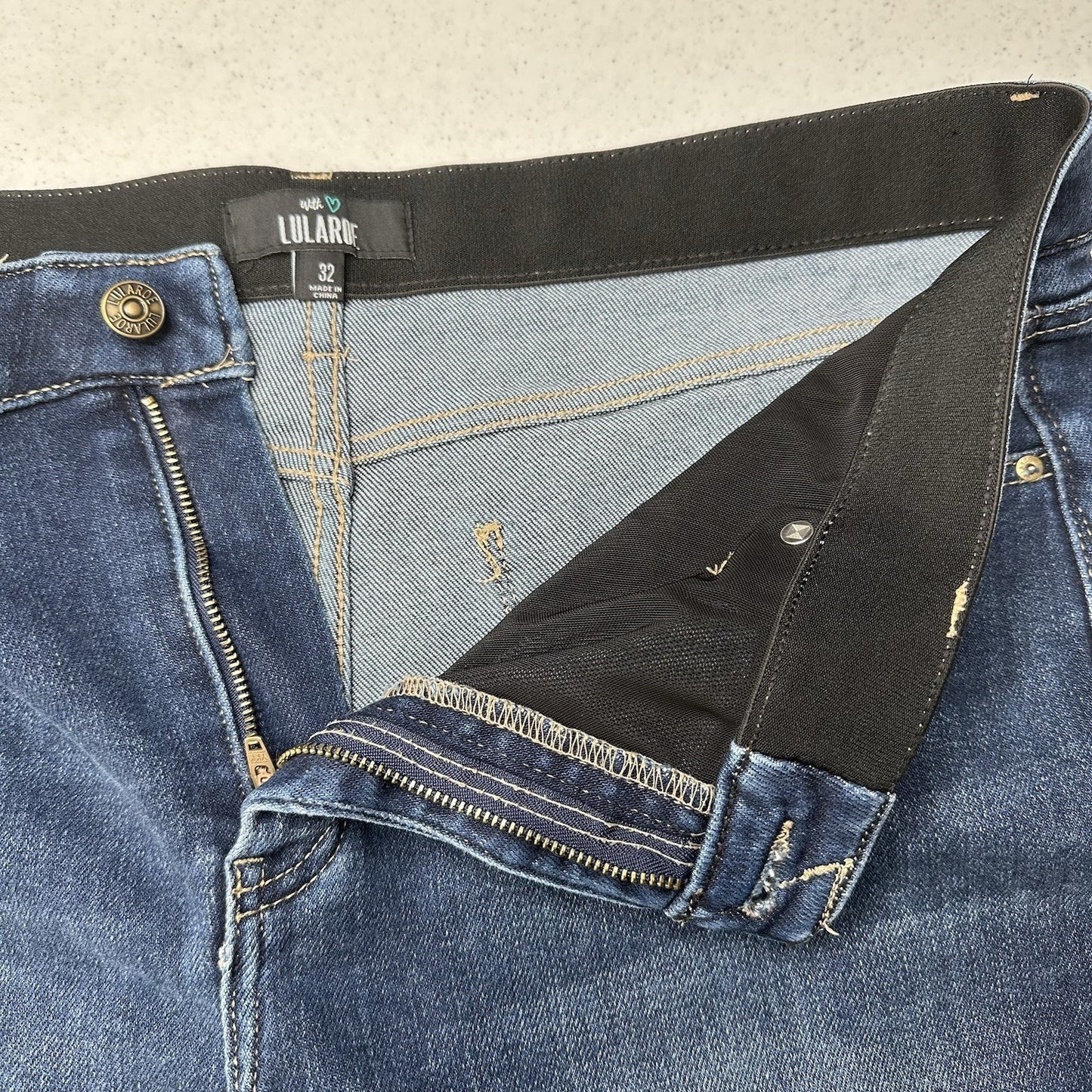 Lularoe Shorts Womens 32 US 14 Boyfriend Blue Relax Cuffed Denim Tummy Panel EUC