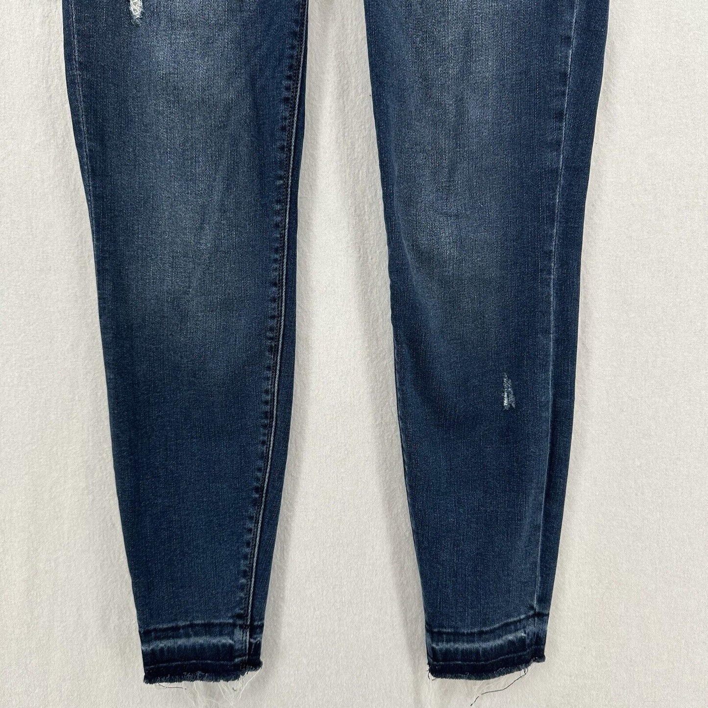 Spanx Jeans Women Medium Ankle Skinny Blue Pull On Stretch Denim Distressed Fray