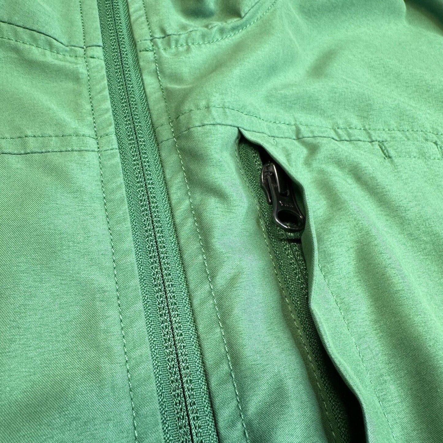 Duluth Trading Shirt Mens Large Bogey Windshirt Green Pullover Lightweight EUC