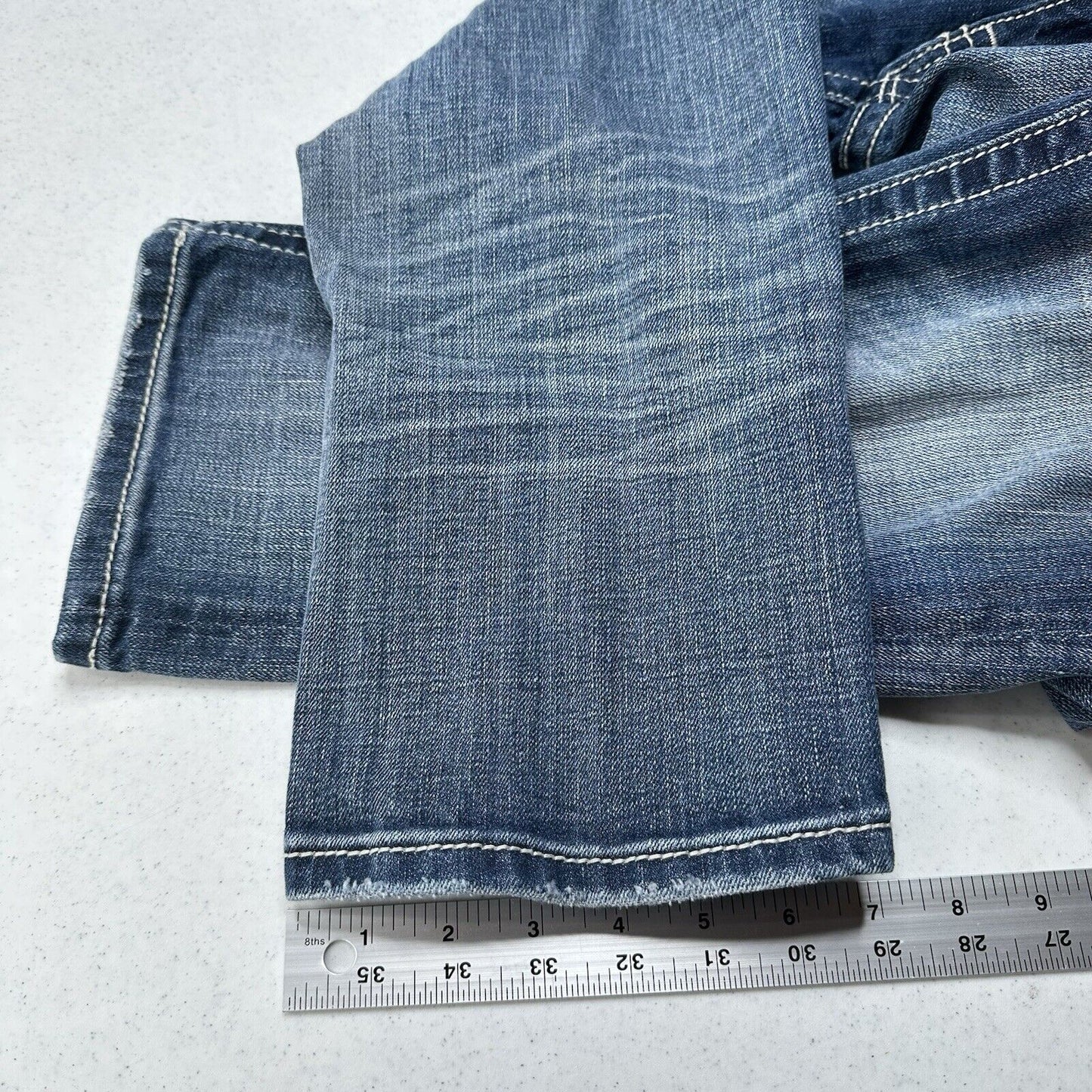 Miss Me Jeans 29 Capri Embroidery Rhinestones Distress Denim Y2K Western *Flaw