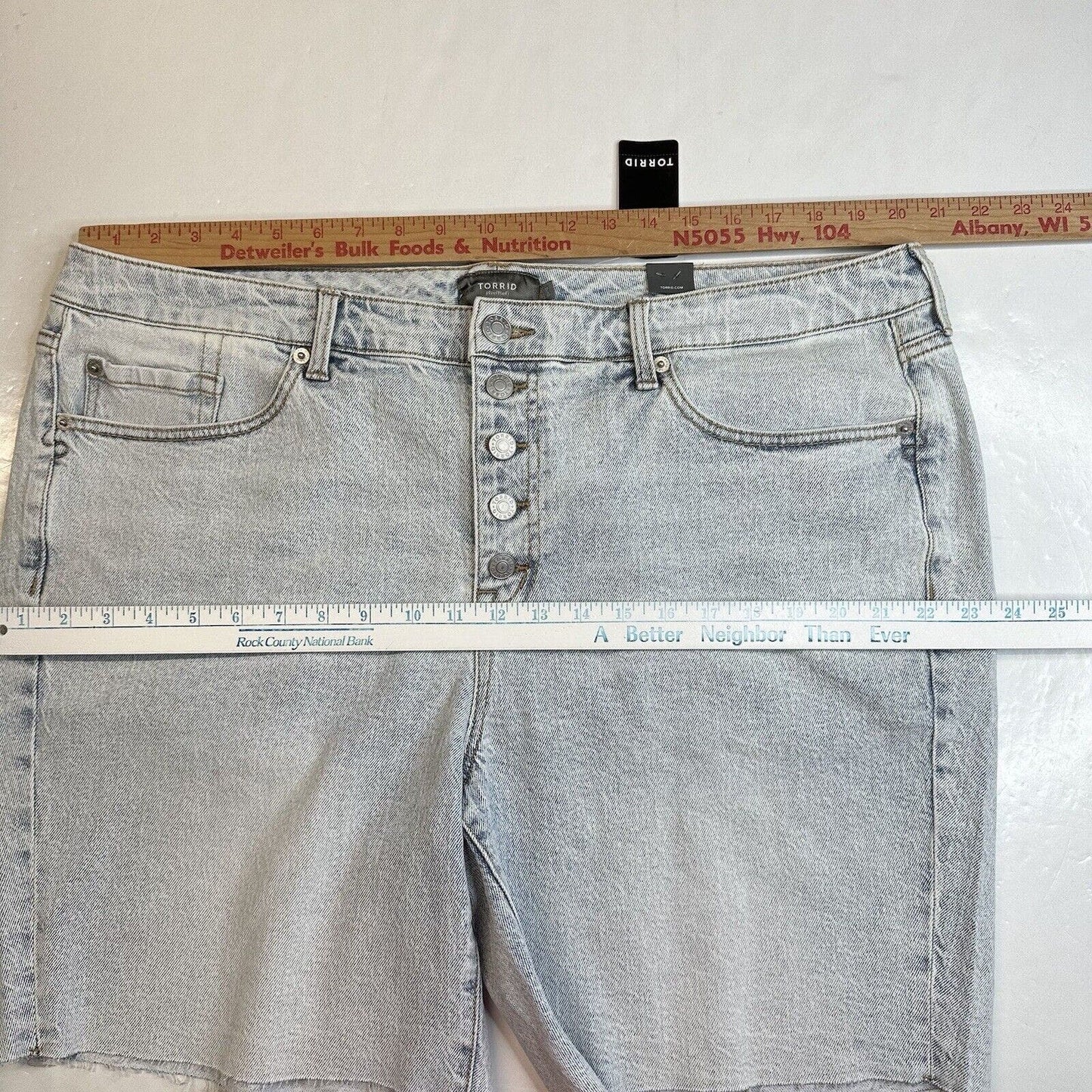 Torrid Shorts 20 Bermuda Relaxed Midrise Wild West Blue Denim Button Fly NEW
