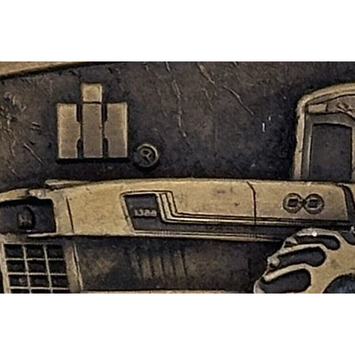 VINTAGE INTERNATIONAL HARVESTER 3388 2+2 BELT BUCKLE
