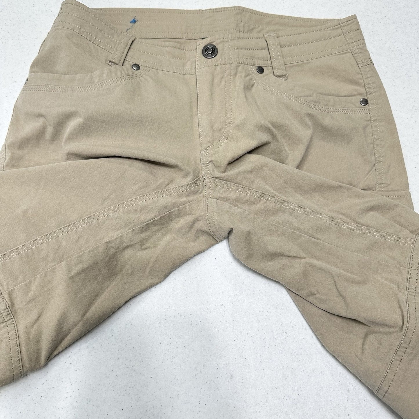KUHL Shorts Womens 2 Splash Cargo Short 10" Bermuda Beige Khaki Hiking Gorpcore