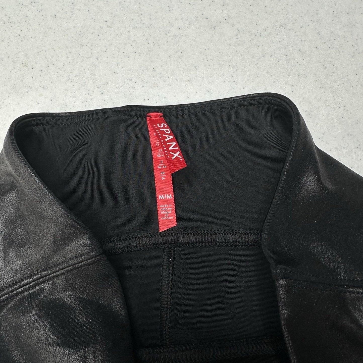 Spanx Leggings Womens Medium Faux Leather Black Pull On Shape Pants Slimming EUC