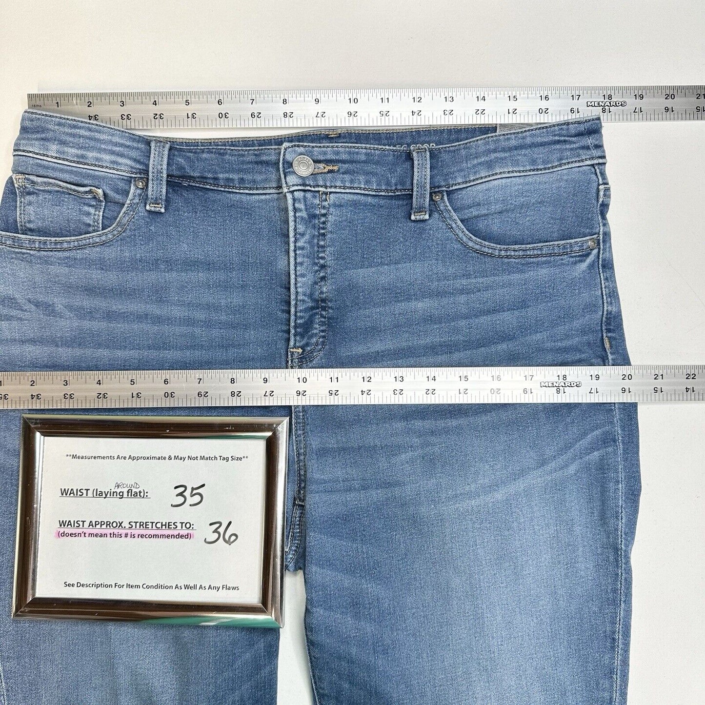 Chicos Jeans 2 US 12 So Slimming Girlfriend Slim Leg Crop Blue Denim Fray *Spot