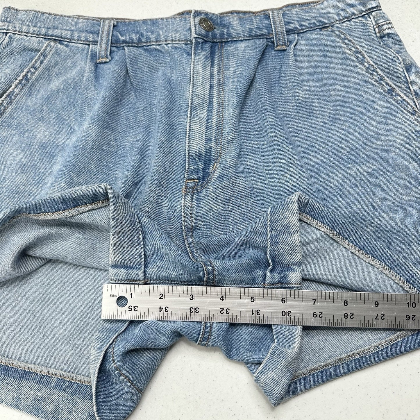 American Eagle Shorts 12 Mom High Rise Denim Blue Jean Cuffed Short Light Wash