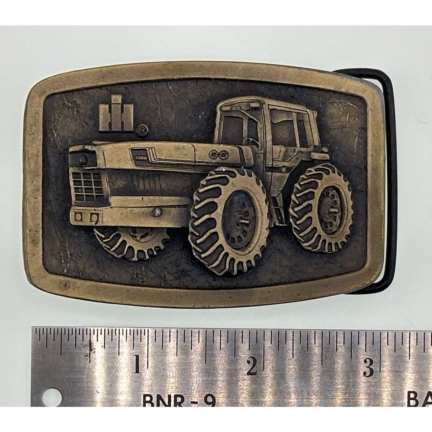 VINTAGE INTERNATIONAL HARVESTER 3388 2+2 BELT BUCKLE