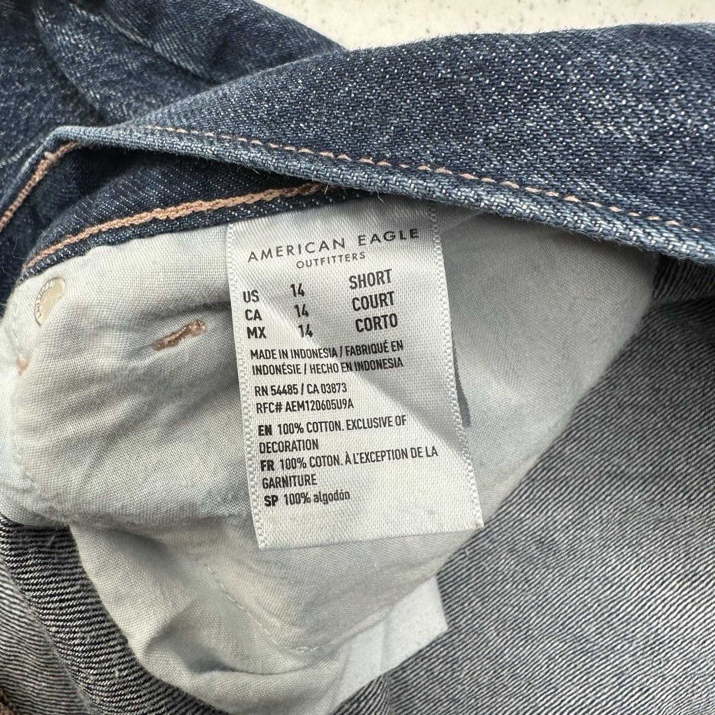 American Eagle Jeans Womens 14 Short Mom Relaxed High Rise Blue Denim Distressed