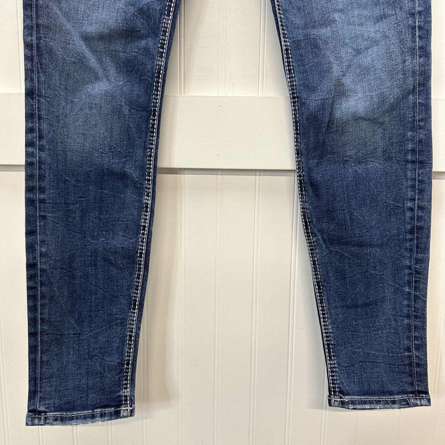 Silver Jeans Women 28 Avery Skinny Curvy Stretch Denim Blue Medium Wash Distress