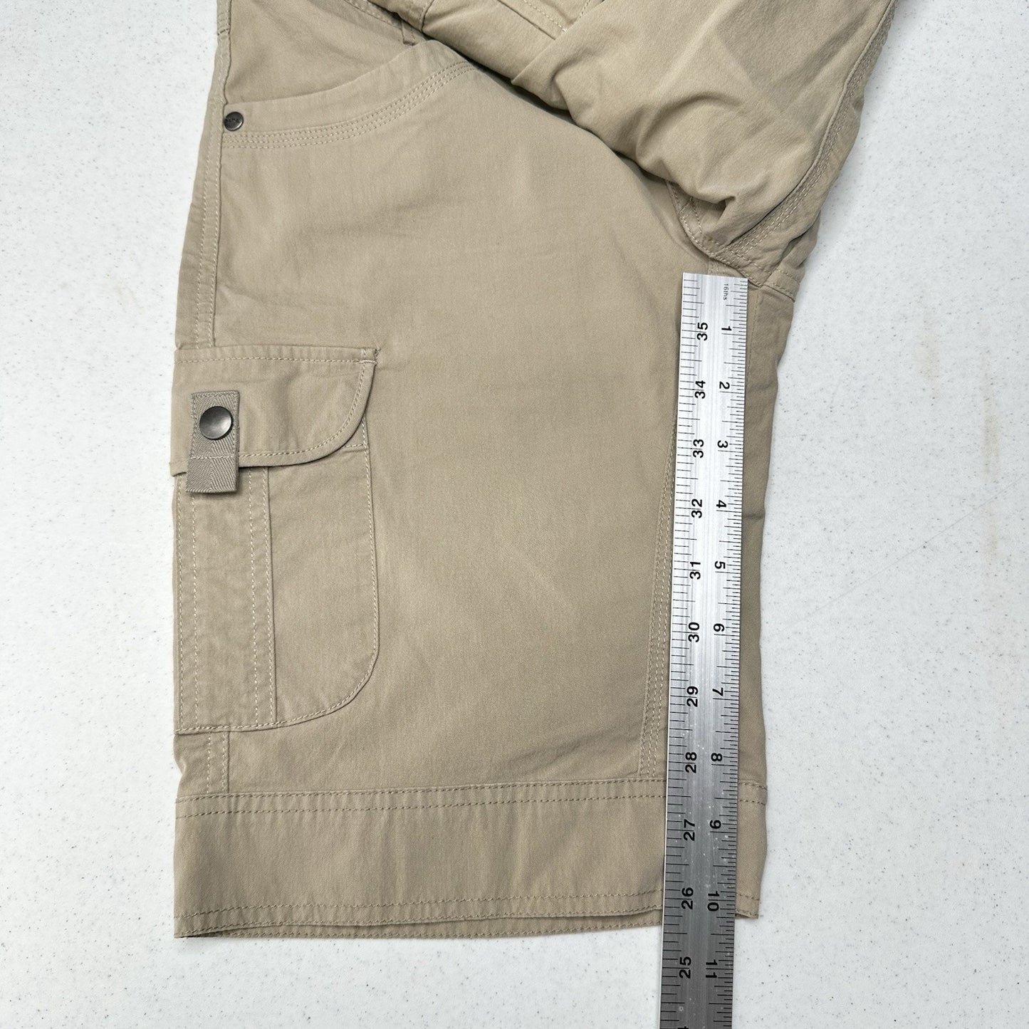 KUHL Shorts Womens 2 Splash Cargo Short 10" Bermuda Beige Khaki Hiking Gorpcore