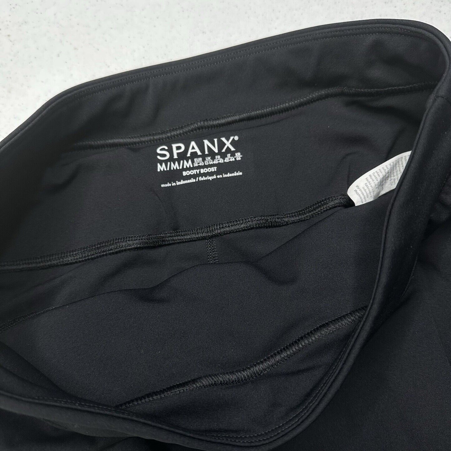 Spanx Leggings Womens Medium Booty Boost Skirted Pants Black Active Pocket EUC