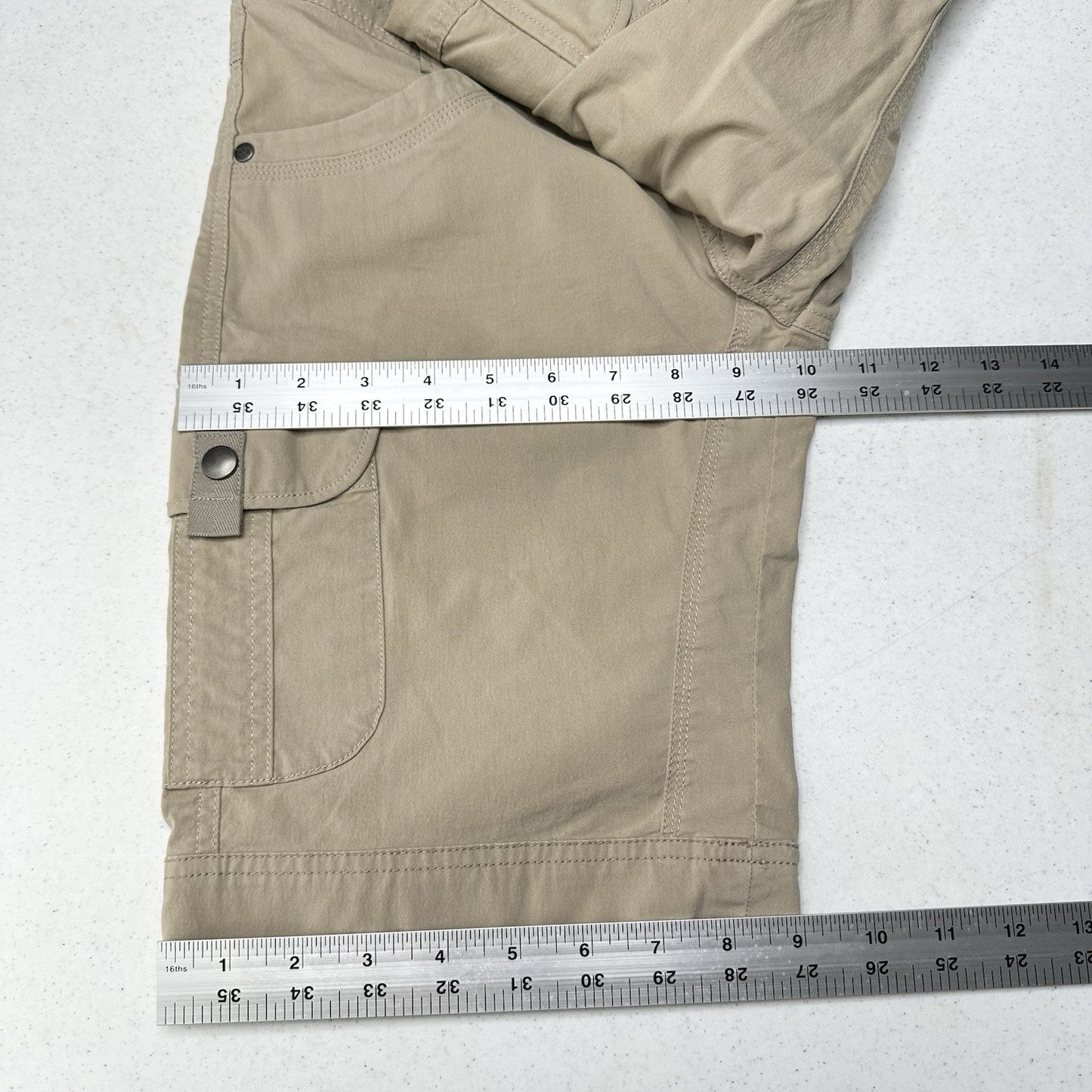 KUHL Shorts Womens 2 Splash Cargo Short 10" Bermuda Beige Khaki Hiking Gorpcore