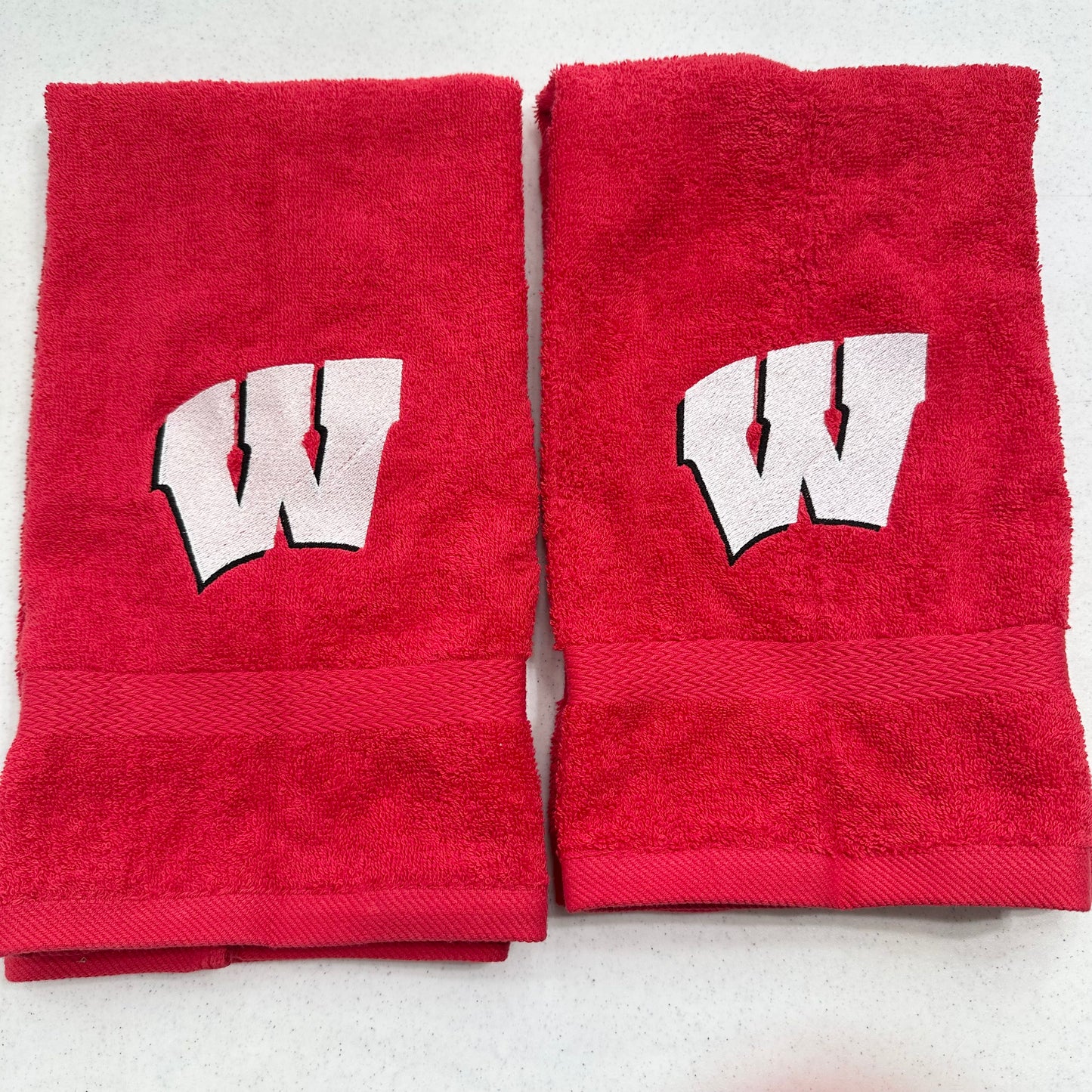 Wisconsin Badgers Towels Embroidered Hand Towel Set Red Black Bathroom Home Sports Football Decor