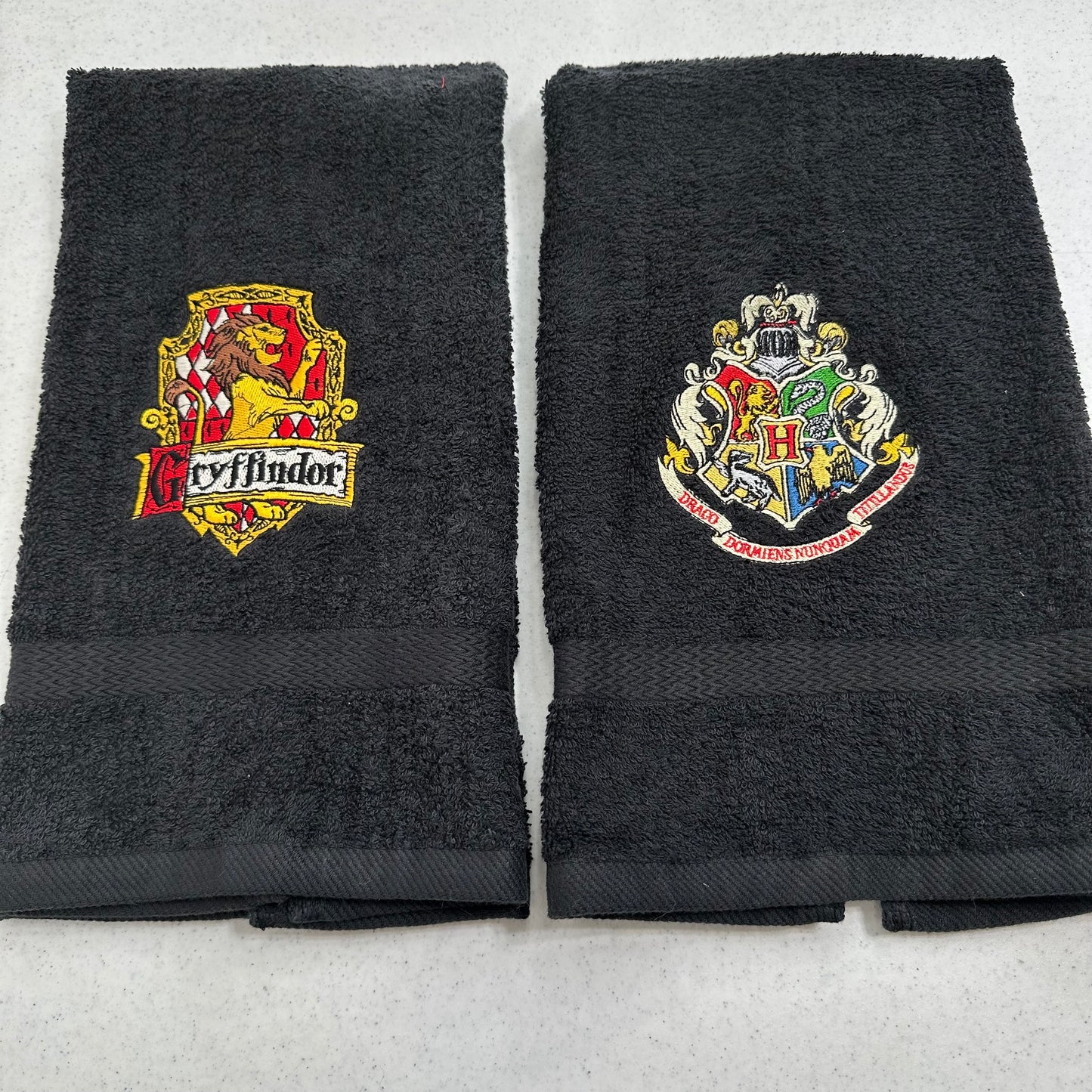 Harry Potter Hand Towel Set Embroidered Gryffindor Hufflepuff Ravenclaw Slytherin Hogwarts Wizard Witch Decor