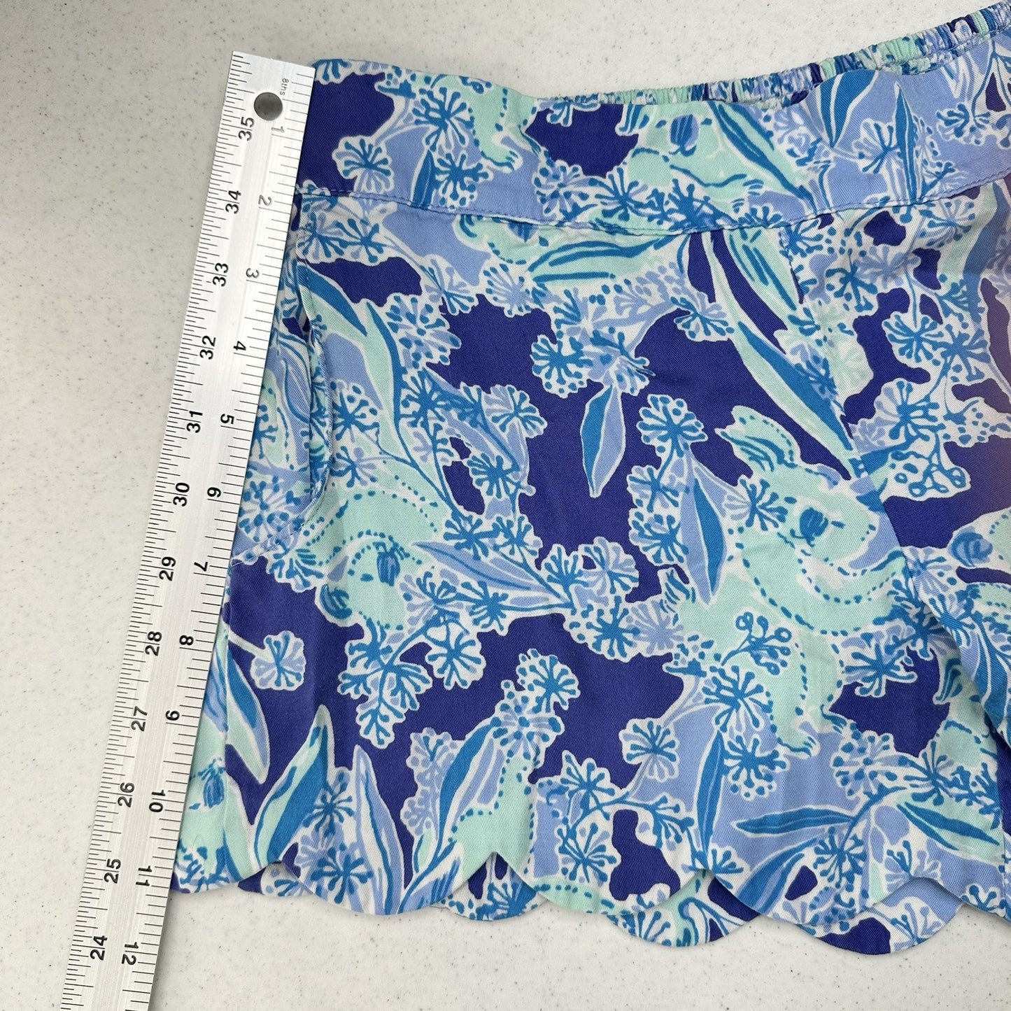 Lilly Pulitzer Shorts Womens M Dahlia Koala Scallop Hem Blue Coastal Barbie