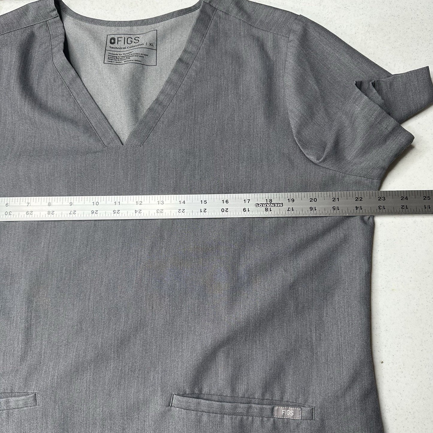 FIGS Scrub Top Womens XL Casma Technical Collection Graphite Gray Work Uniform