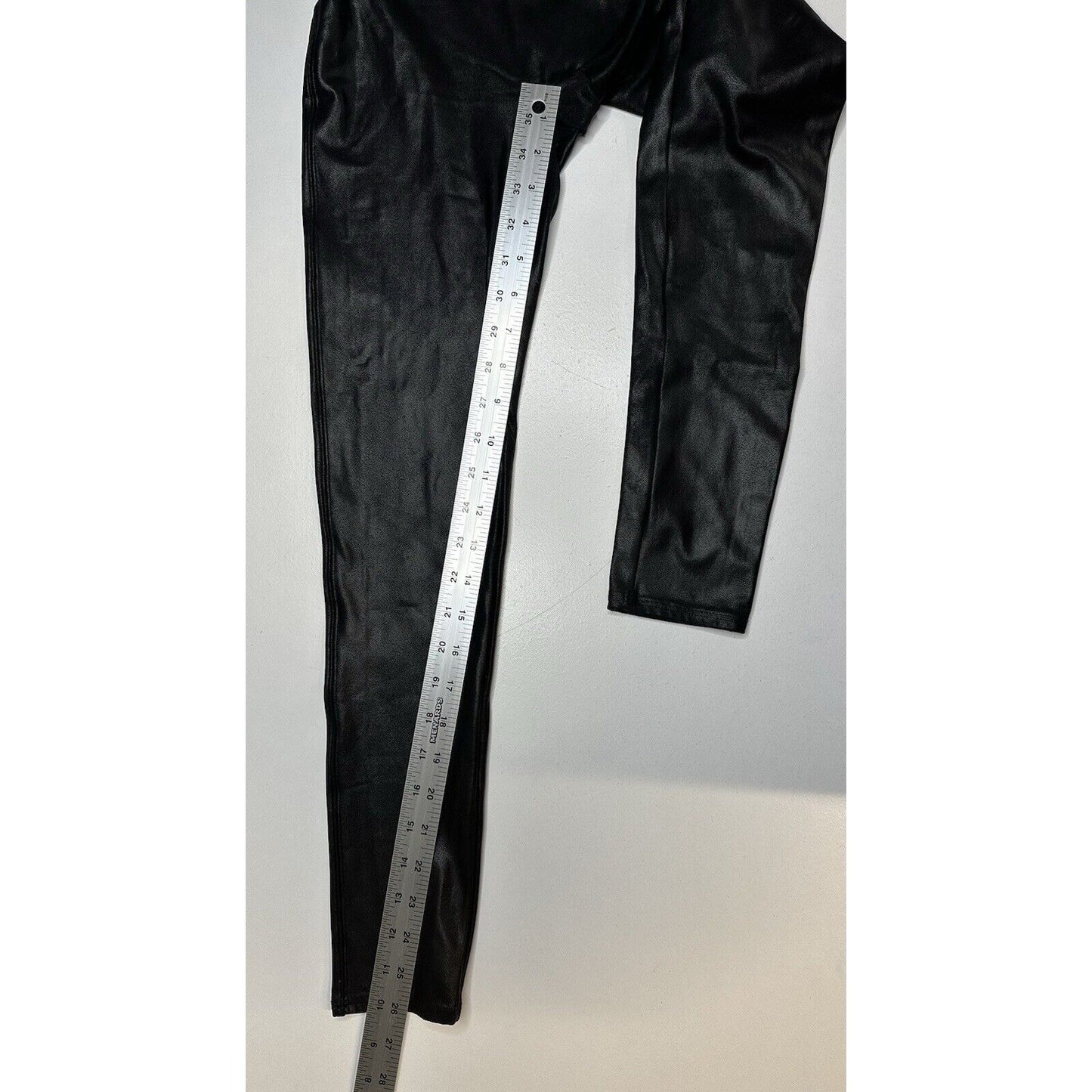 Spanx Leggings Womens Large Petite Faux Leather Black Pull On Pants Slimming EUC