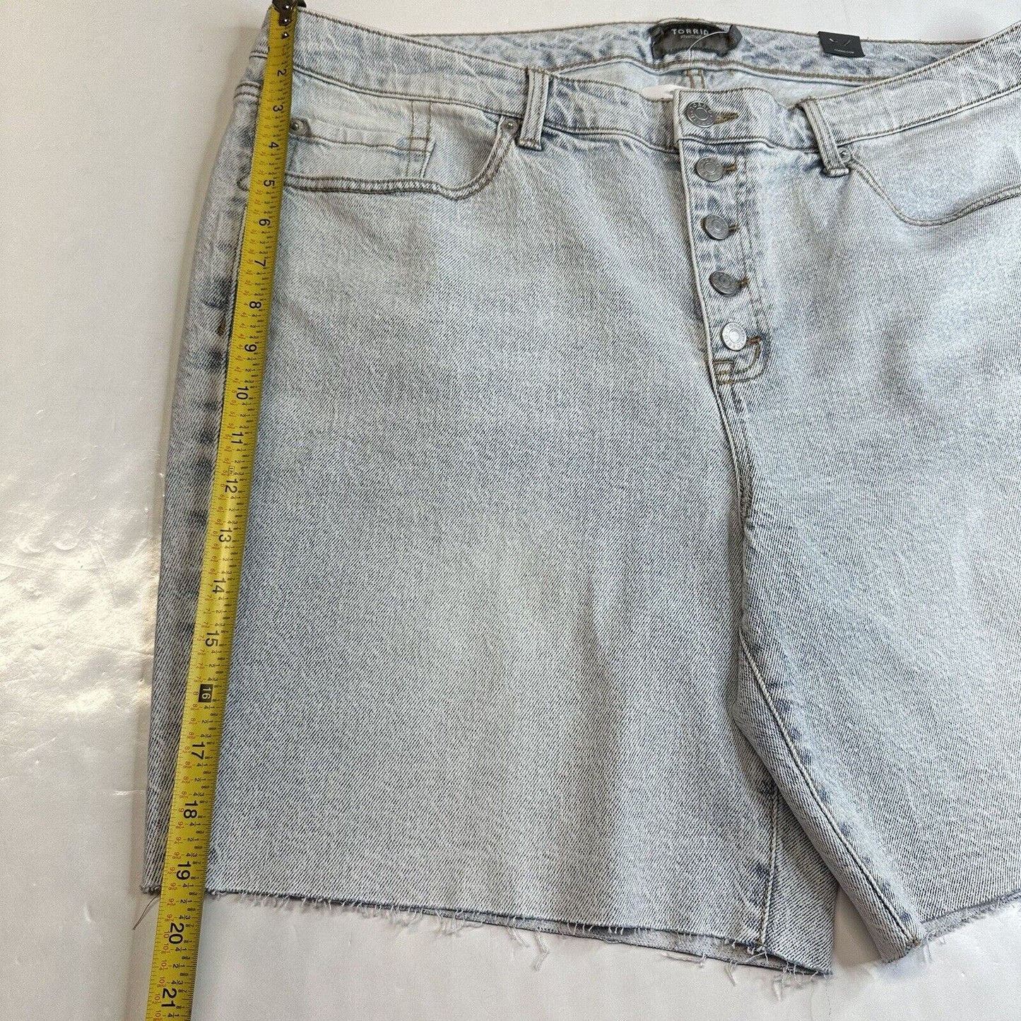 Torrid Shorts 20 Bermuda Relaxed Midrise Wild West Blue Denim Button Fly NEW