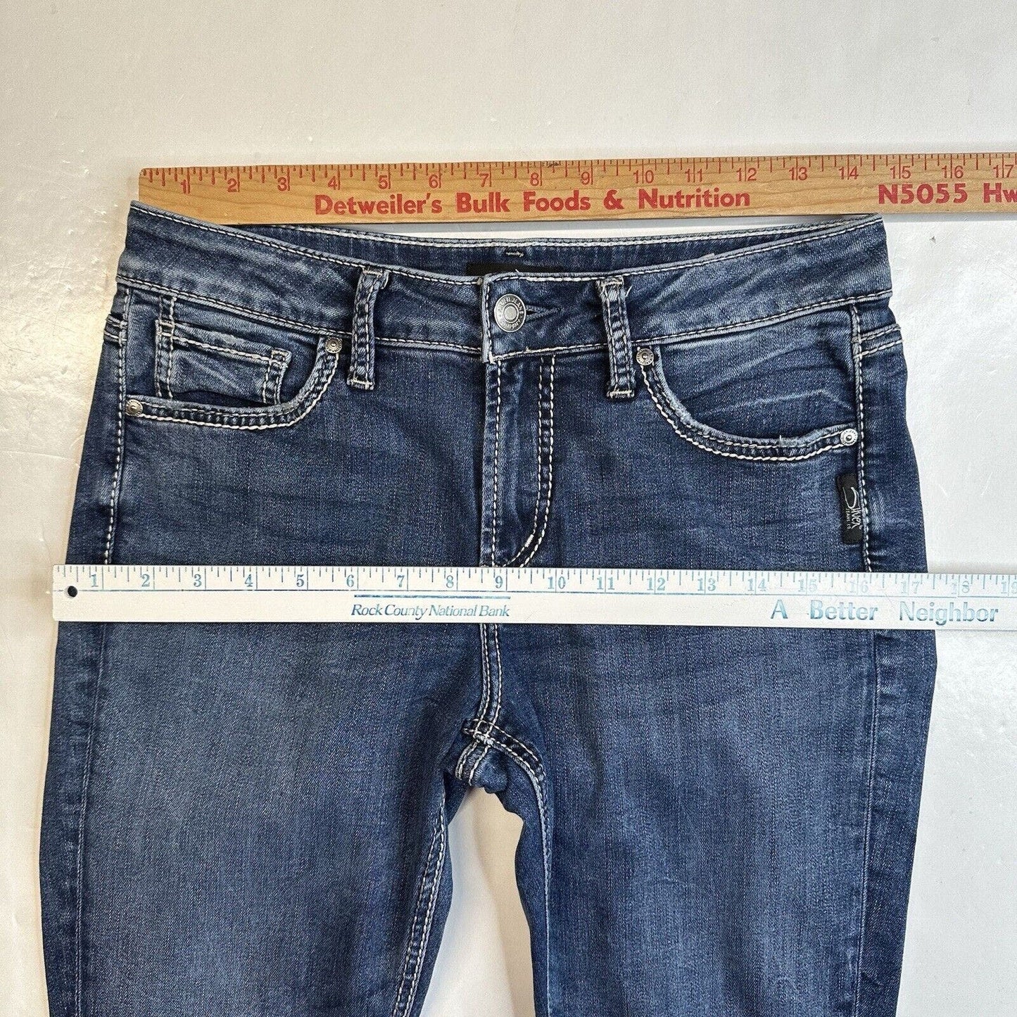 Silver Jeans Women 28 Avery Skinny Curvy Stretch Denim Blue Medium Wash Distress