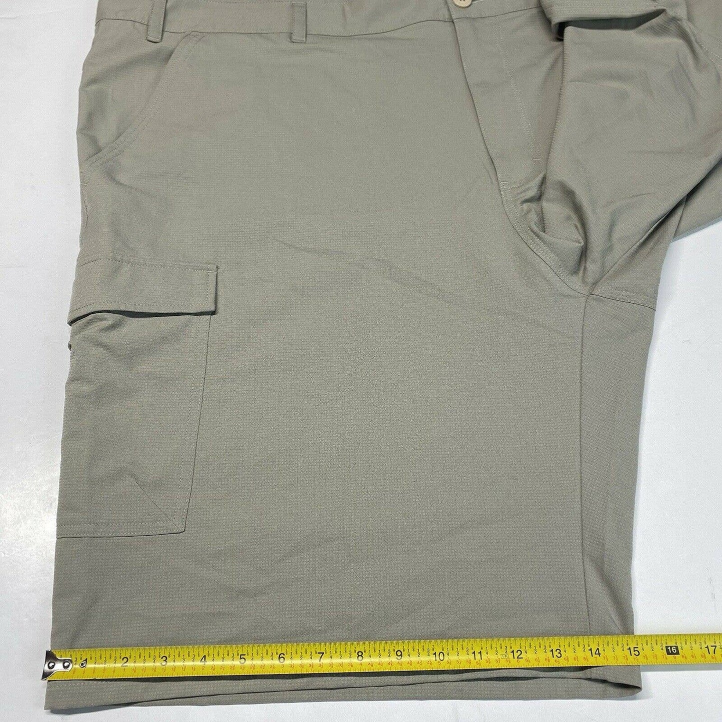Columbia Regular Fit Shorts Sz 52 Mens Gray Casual Omni Shade Golf Hiking 25"L