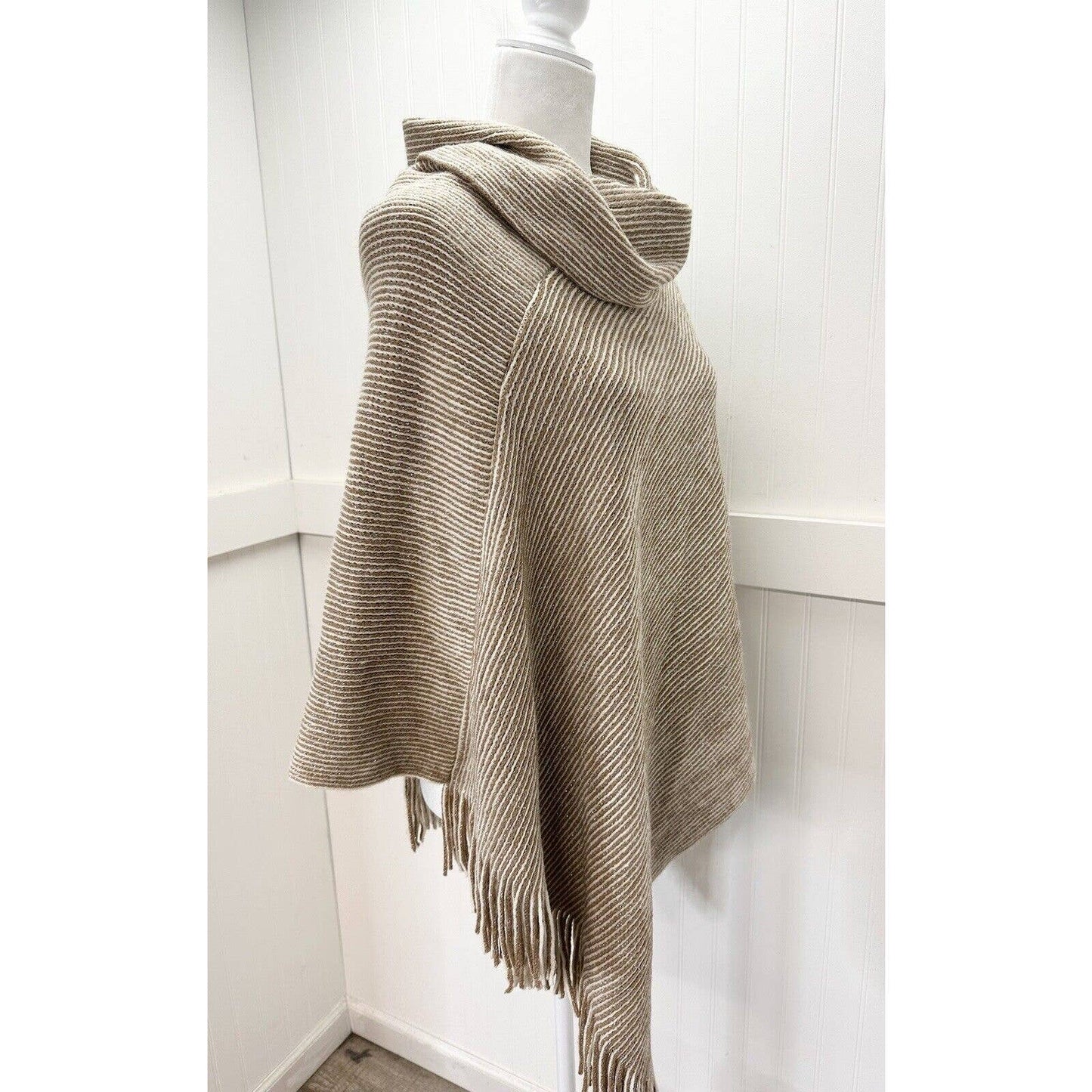 Chicos Cowl Neck Poncho OS Beige/Tan Metallic Striped Knit Sweater Fringe NEW
