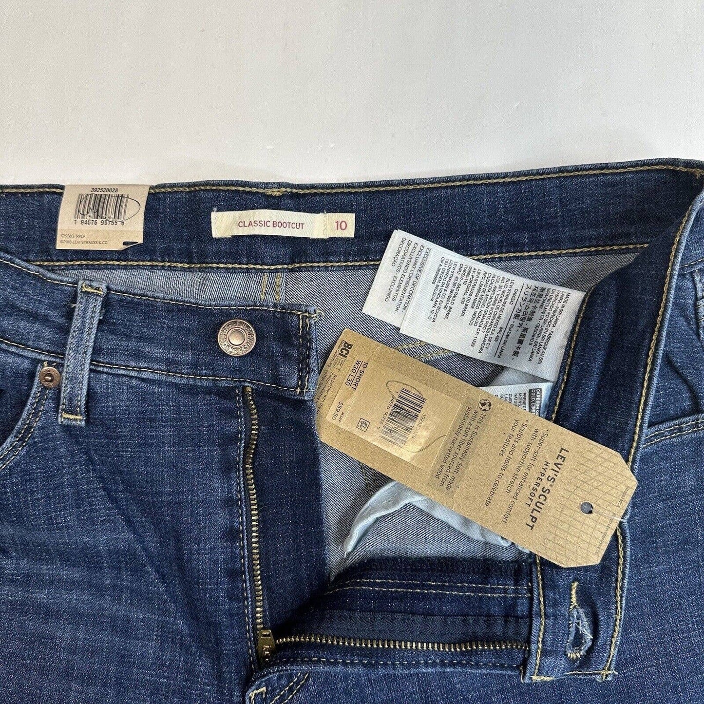 Levis Classic Bootcut Jeans Womens 10/30 Short Stretch Denim Blue Jean Dark NEW