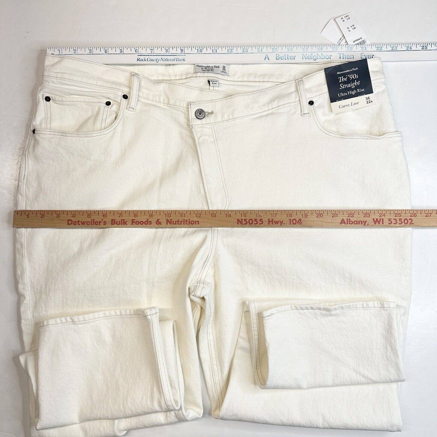Abercrombie Fitch 90s Straight Ultra High Rise Curve Love Jeans 36/22 Cream NEW