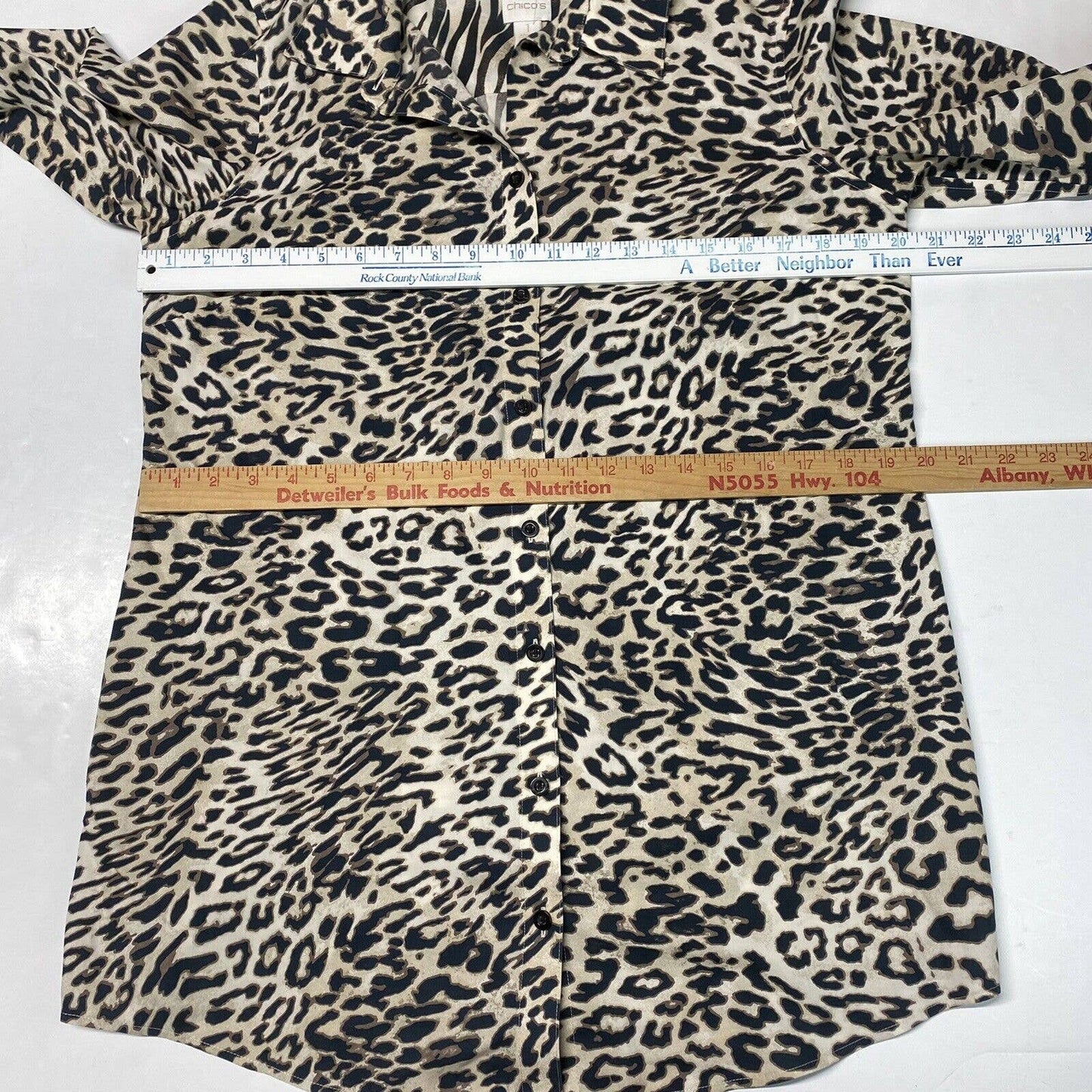 Chicos Button Up Tunic Shirt Sz 1 (US Medium) Leopard/Zebra Animal Print EUC