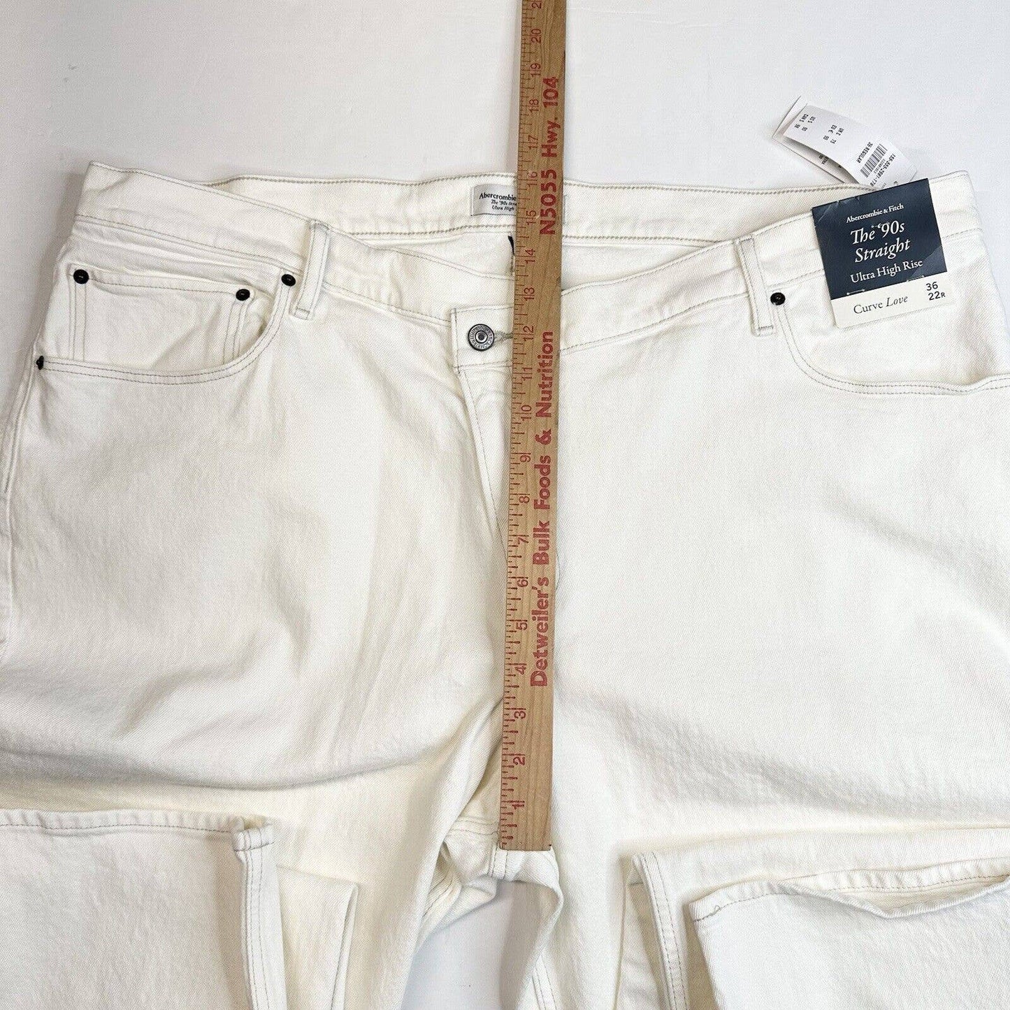 Abercrombie Fitch 90s Straight Ultra High Rise Curve Love Jeans 36/22 Cream NEW