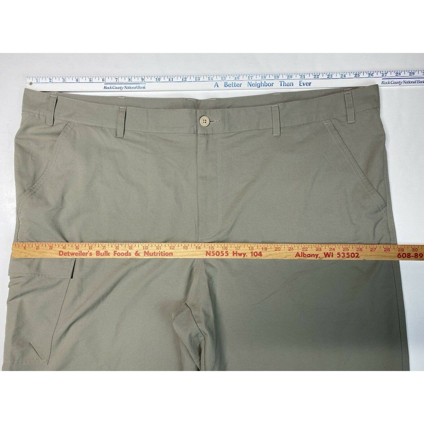 Columbia Regular Fit Shorts Sz 52 Mens Gray Casual Omni Shade Golf Hiking 25"L