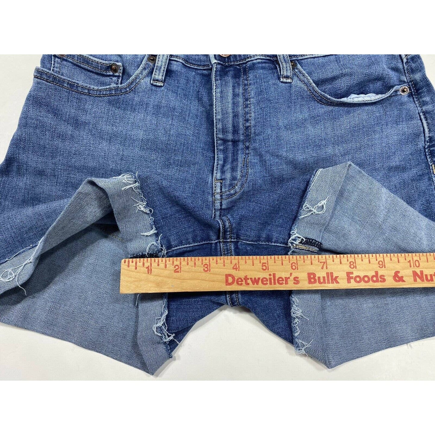 Calvin Klein Sz 6 Womens Hi-Rise Denim Blue Jean Shorts Raw Hem Stretch 12.5”L