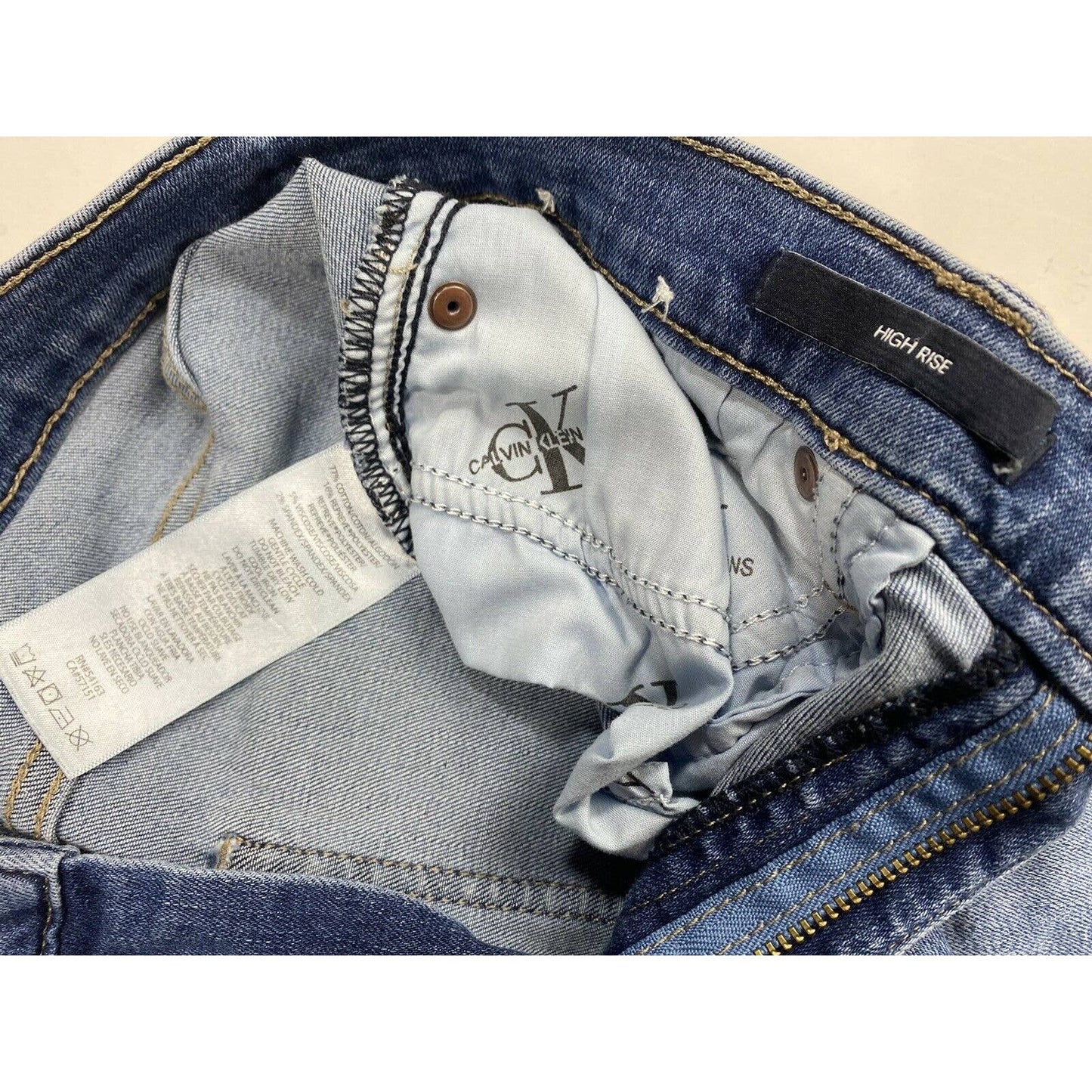 Calvin Klein Sz 6 Womens Hi-Rise Denim Blue Jean Shorts Raw Hem Stretch 12.5”L