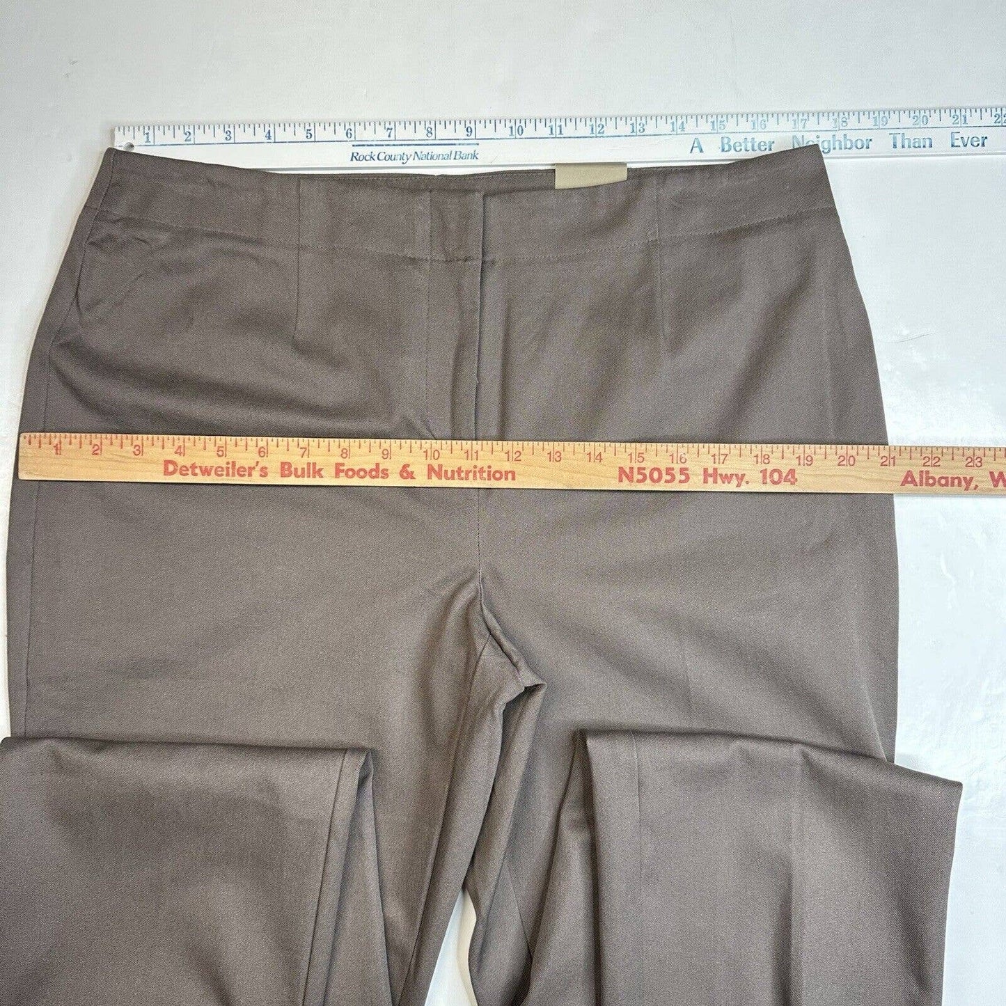 Chicos Caba Slim Leg Pants Sz 2 Short (US 12/Large) Taupe Brown Neutral Zip NEW