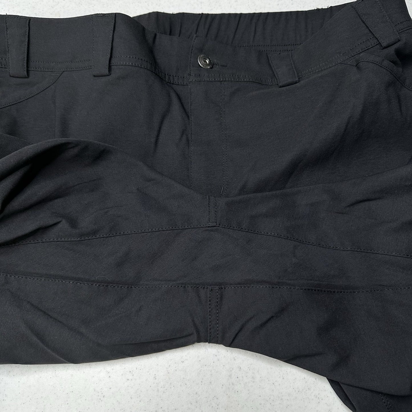 Duluth Trading Pants 18x31 Dry On The Fly Convertible Bootcut Hiking Roll Up EUC