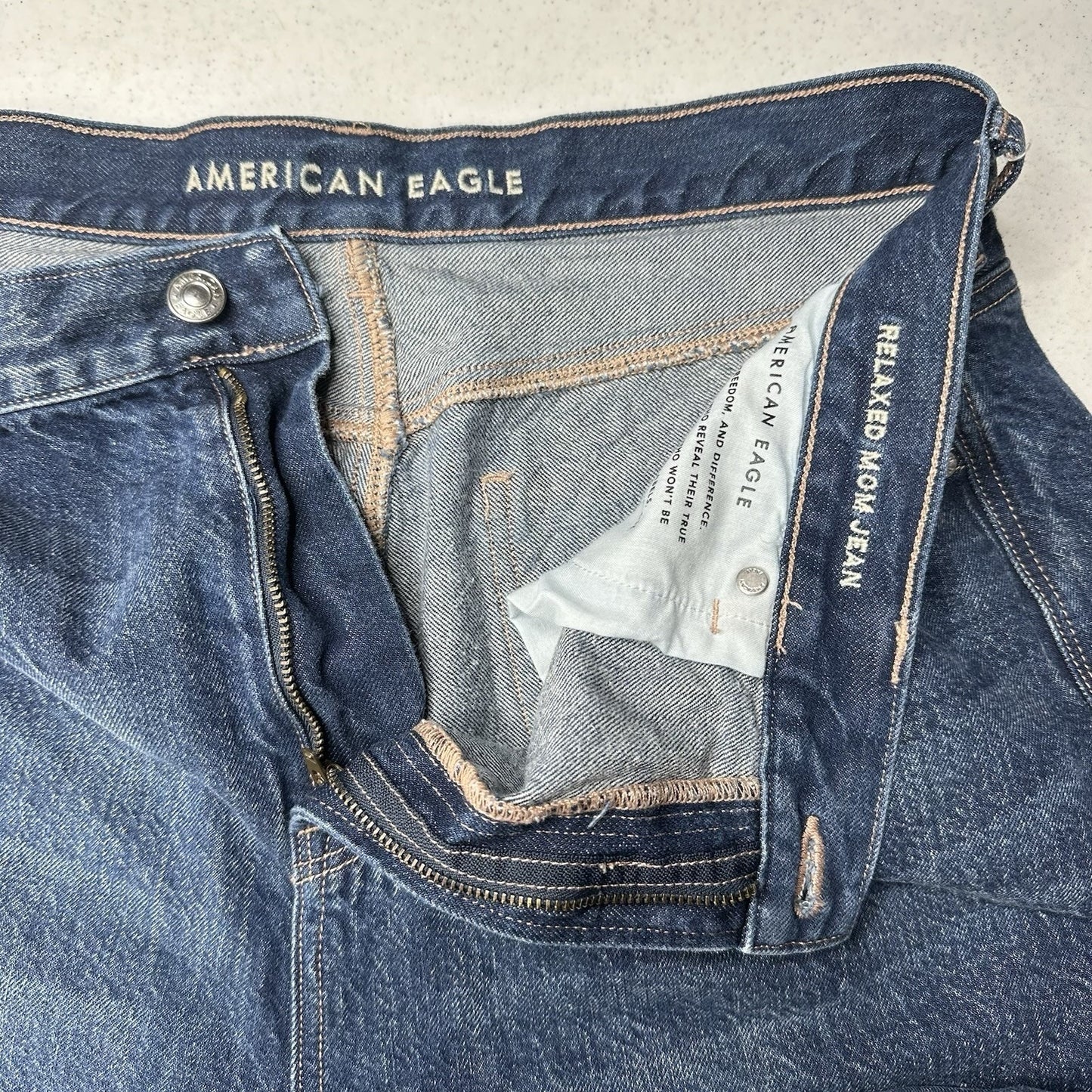 American Eagle Jeans Womens 14 Short Mom Relaxed High Rise Blue Denim Distressed