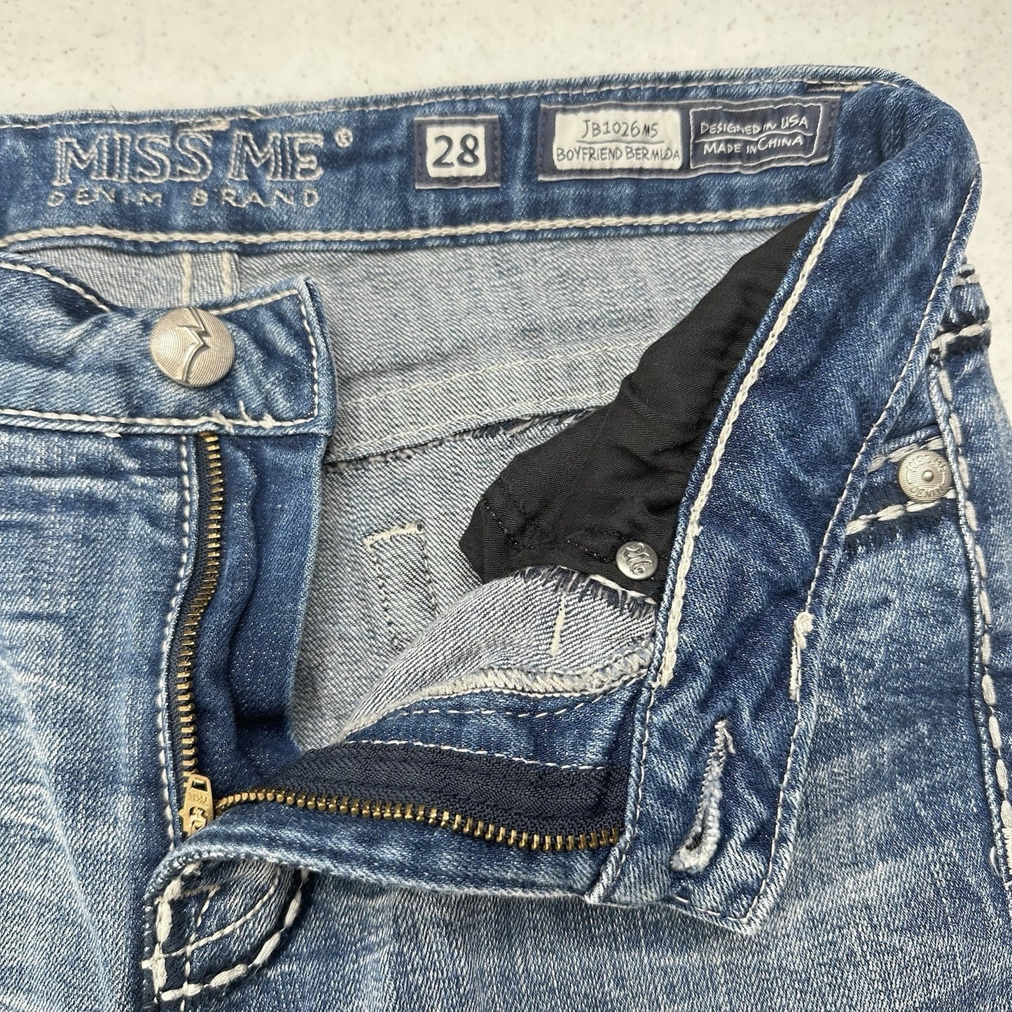 Miss Me Shorts Womens 28 Boyfriend Bermuda Blue Jean Denim Y2K Western Modest