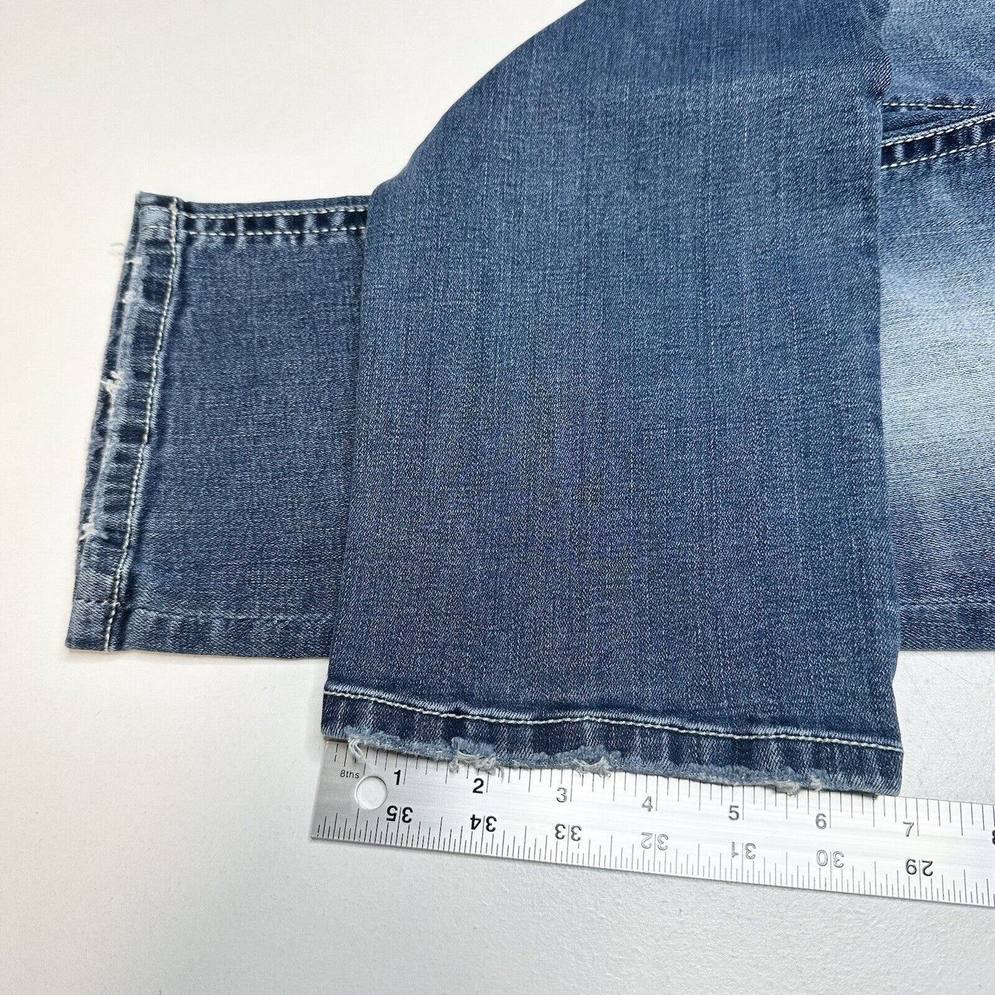 BKE Jeans Womens 30 Gabby Capri Curvy Blue Stretch Denim Distress Cropped