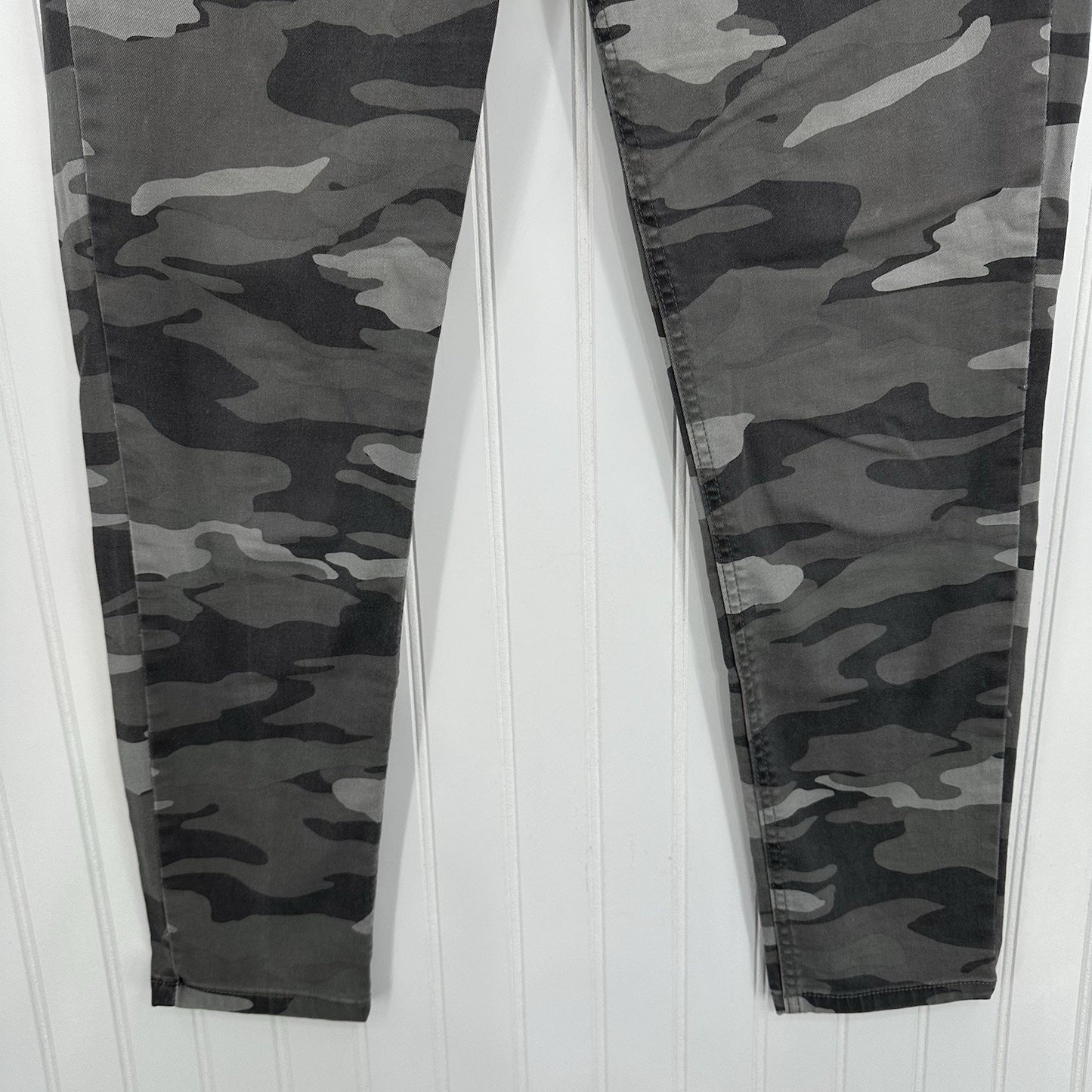 Democracy Jeans Womens 8 Skinny Ab Technology Gray Camo Denim Army Zippers Emo
