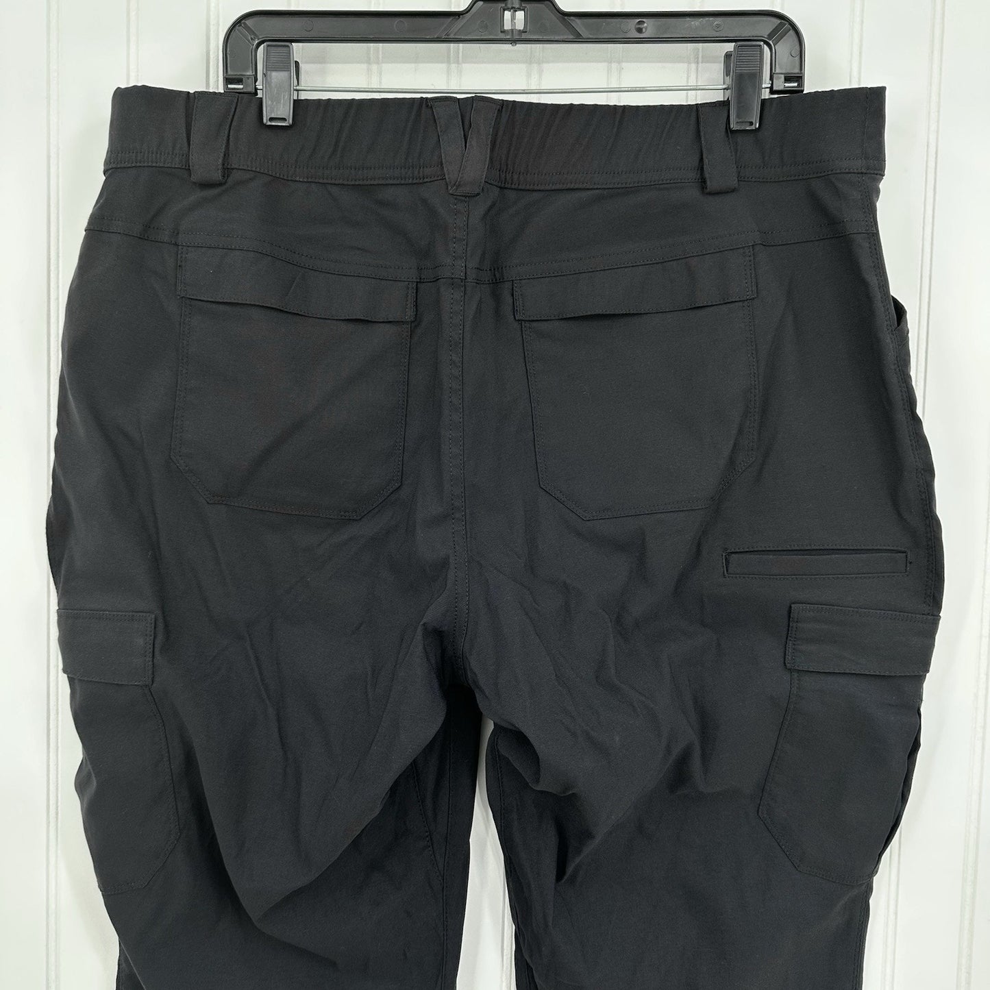 Duluth Trading Pants 18x31 Dry On The Fly Convertible Bootcut Hiking Roll Up EUC