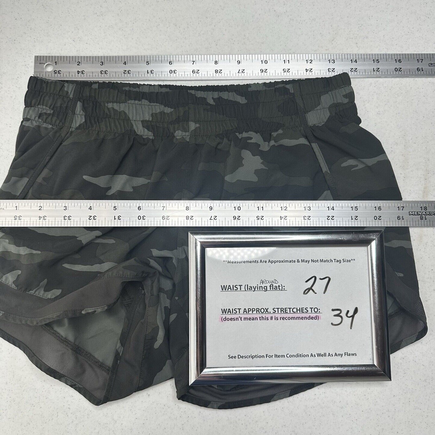 Athleta Shorts Womens Small Mesh Racer Run 4" Short Green Camo Beach Light EUC