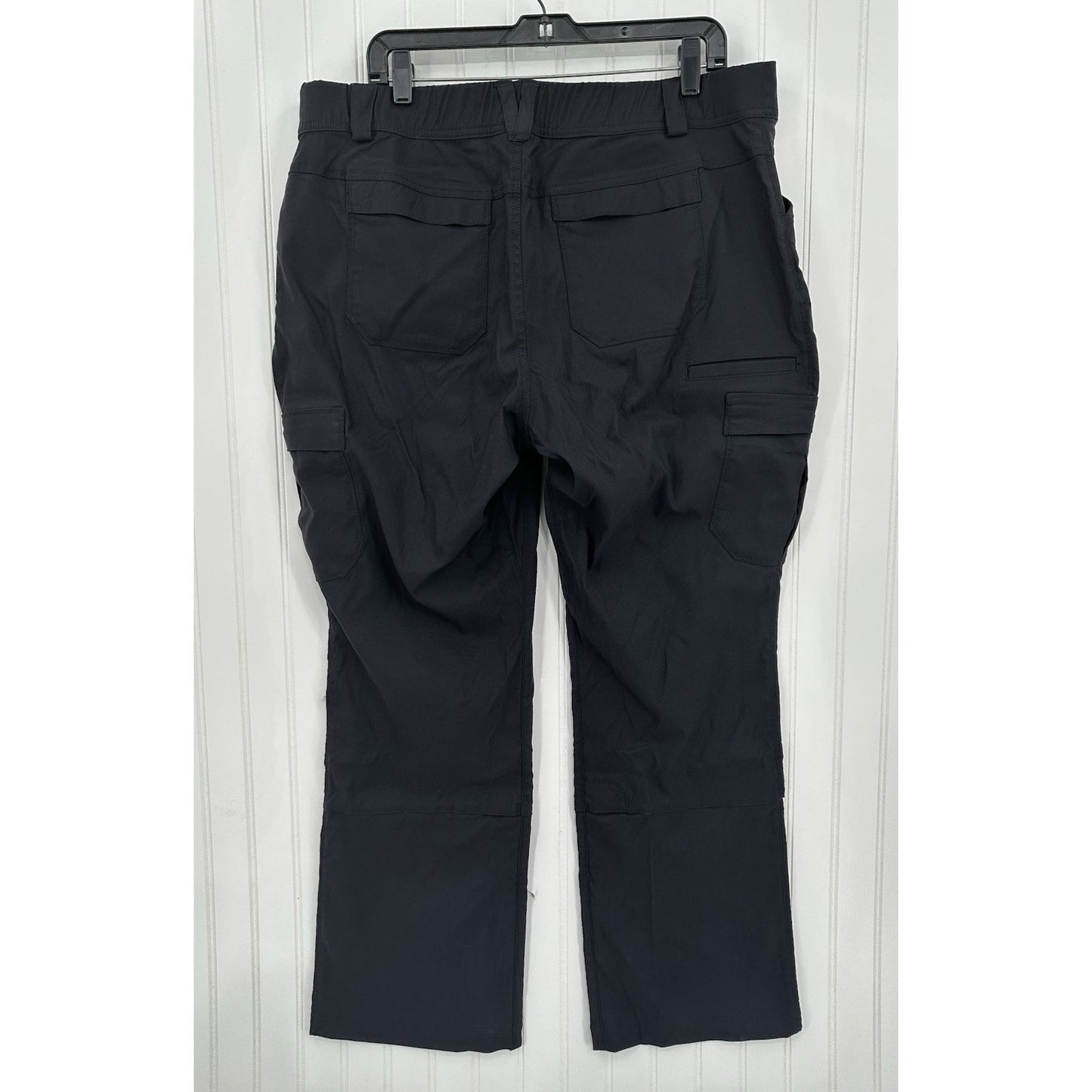Duluth Trading Pants 18x31 Dry On The Fly Convertible Bootcut Hiking Roll Up EUC