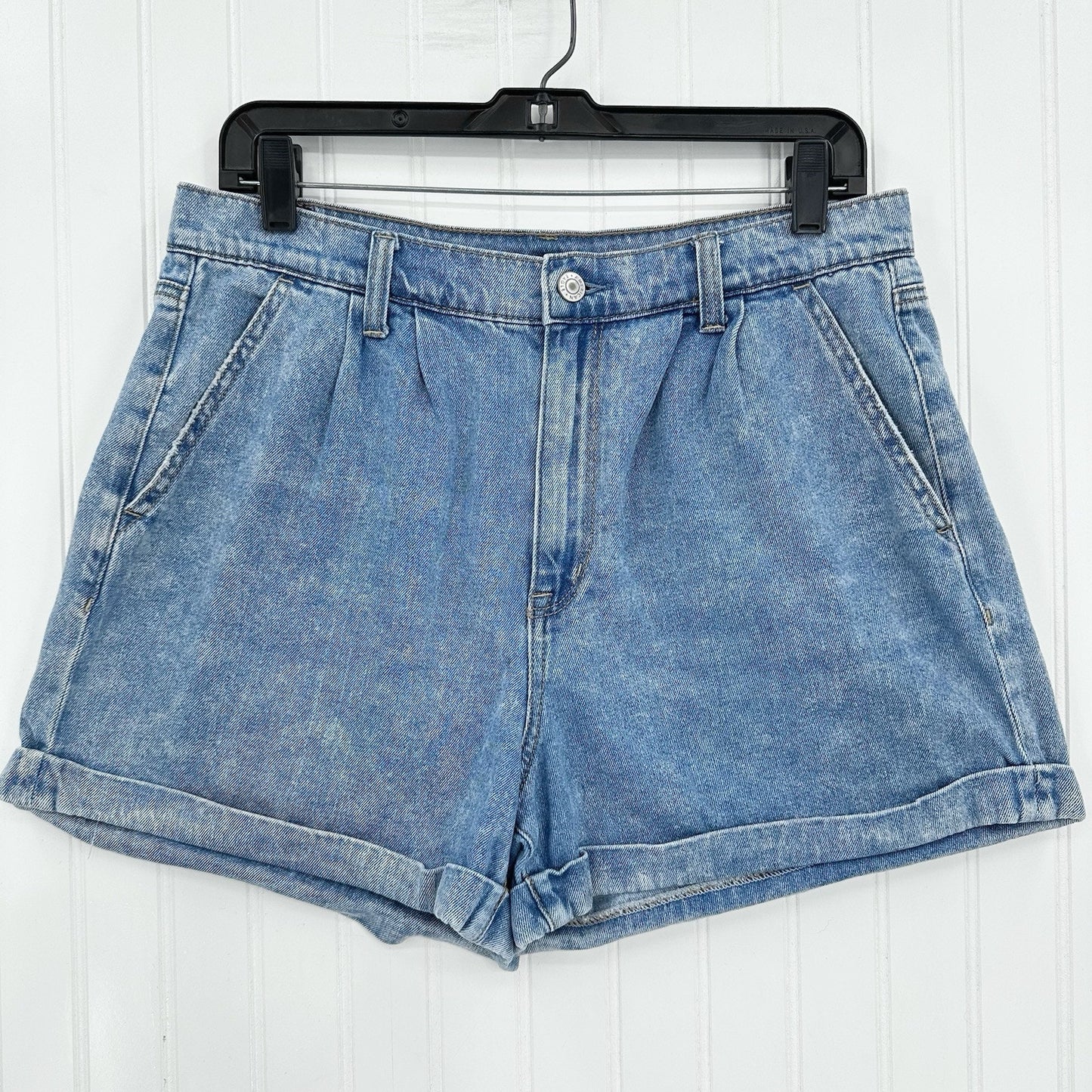 American Eagle Shorts 12 Mom High Rise Denim Blue Jean Cuffed Short Light Wash