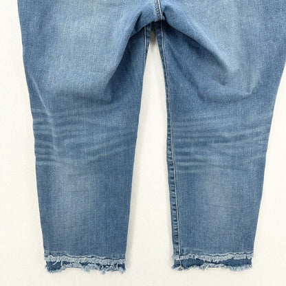 Chicos Jeans 2 US 12 So Slimming Girlfriend Slim Leg Crop Blue Denim Fray *Spot