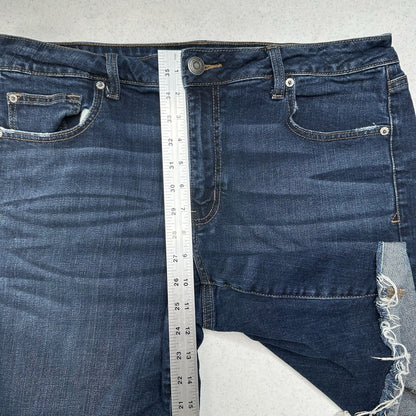 American Eagle Shorts Womens 14 Tomgirl Bermuda Blue Jean Stretch Denim Raw Fray