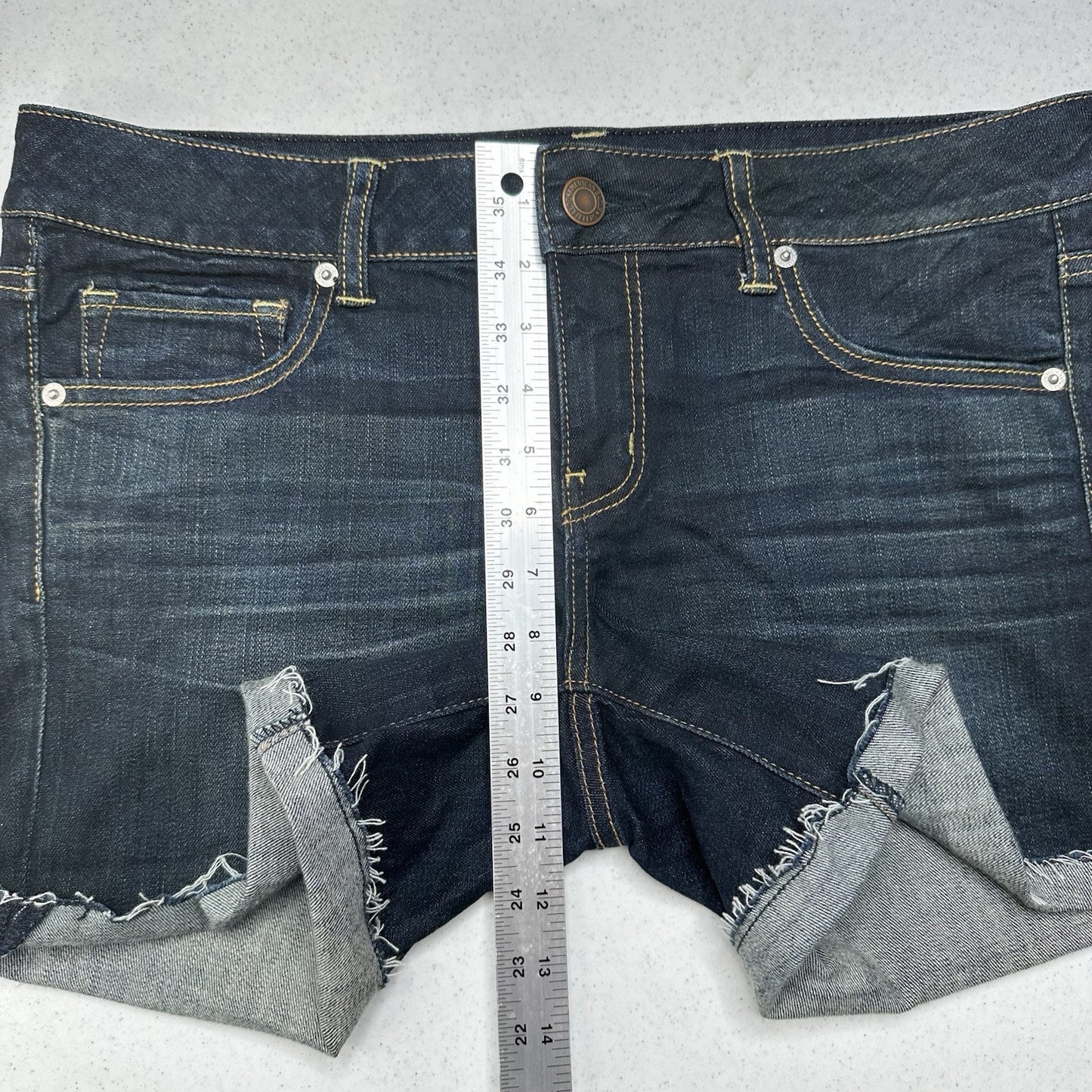 American Eagle Shorts Womens 12 Midi Blue Jean Denim Stretch Fray *35"Waist EUC