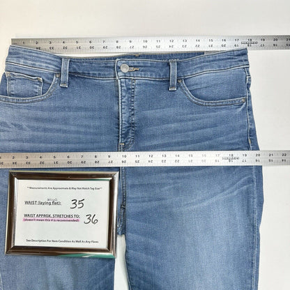 Chicos Jeans 2 US 12 So Slimming Girlfriend Slim Leg Crop Blue Denim Fray *Spot