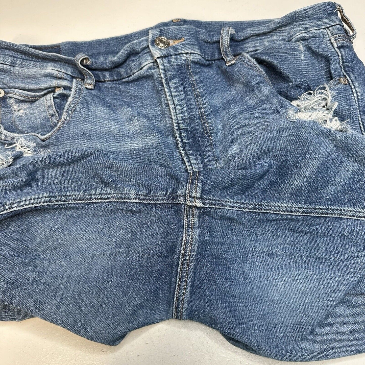American Eagle Jeans 18 Baggy Straight Curvy Super Hi Rise Denim Distress *Flaw