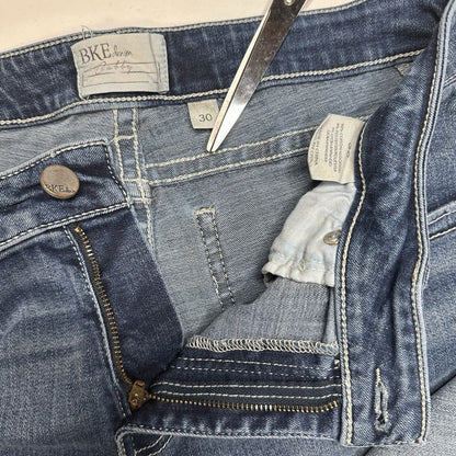 BKE Jeans Womens 30 Gabby Capri Curvy Blue Stretch Denim Distress Cropped