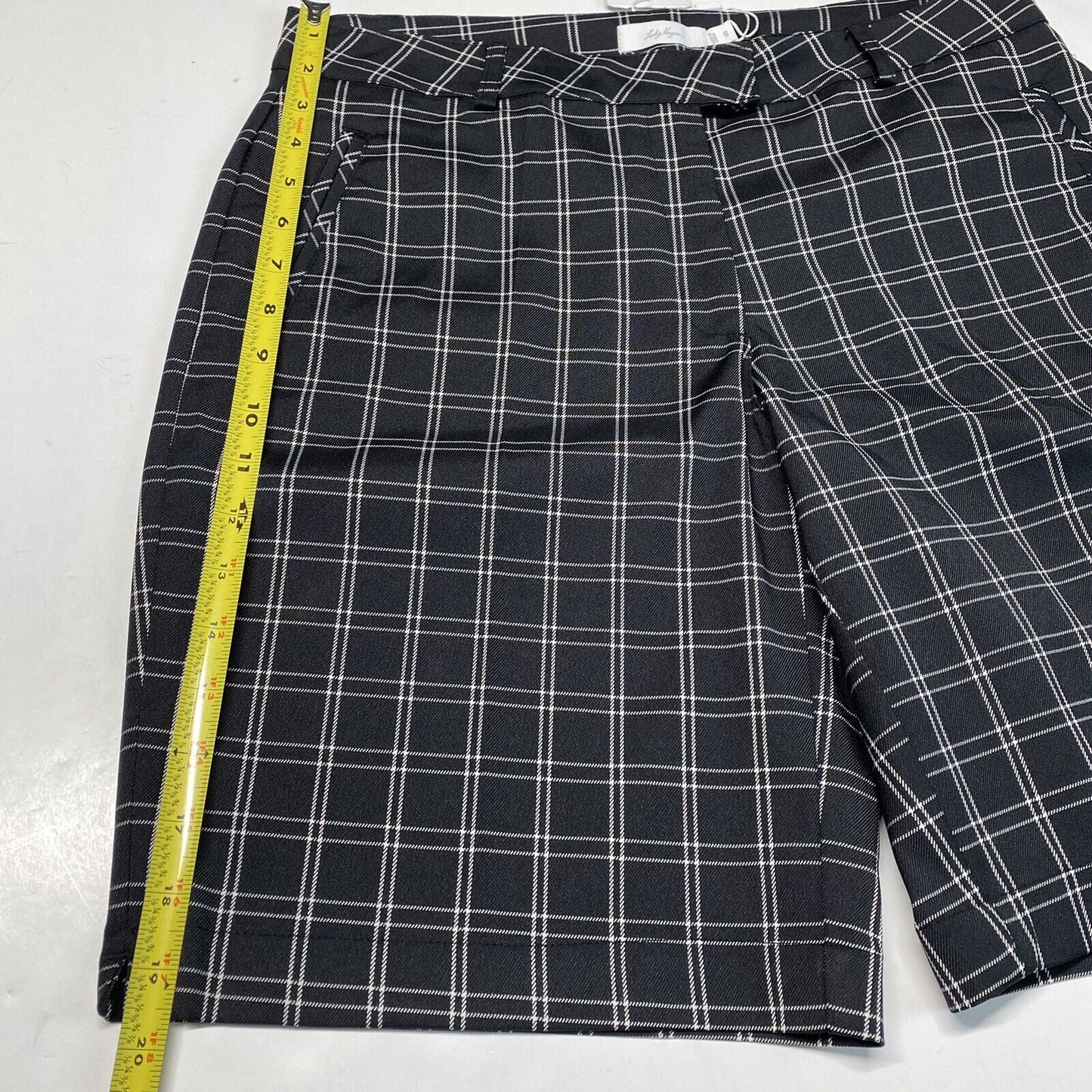 Lady Hagen Shorts Womens 8 Bermuda Golf Midrise Plaid Black White Casual NEW